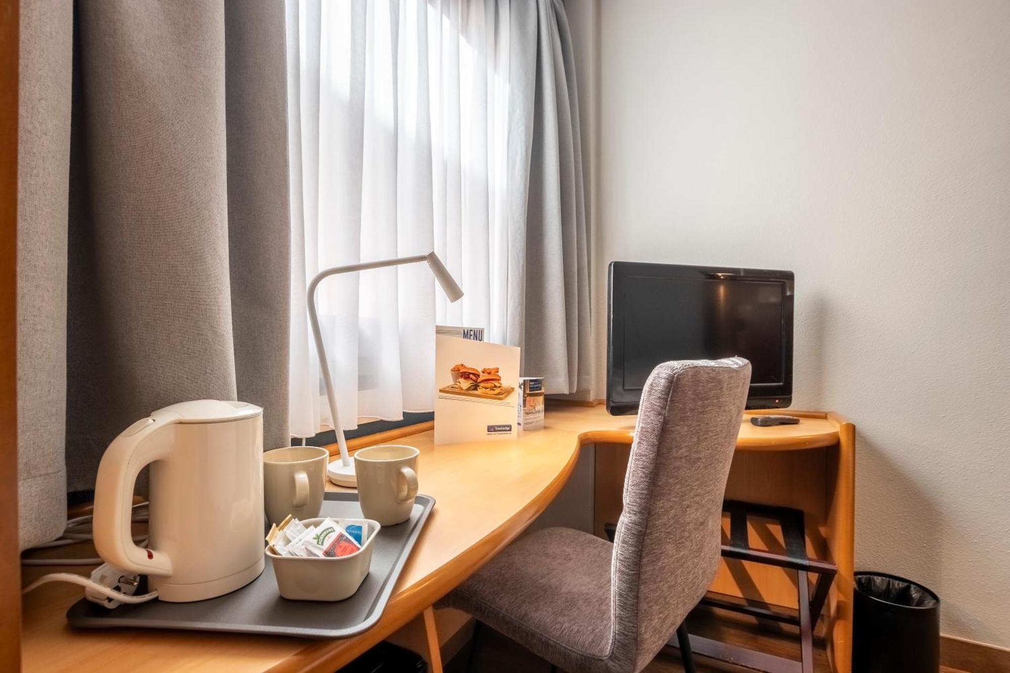 Double Room,1697787745:JPEG