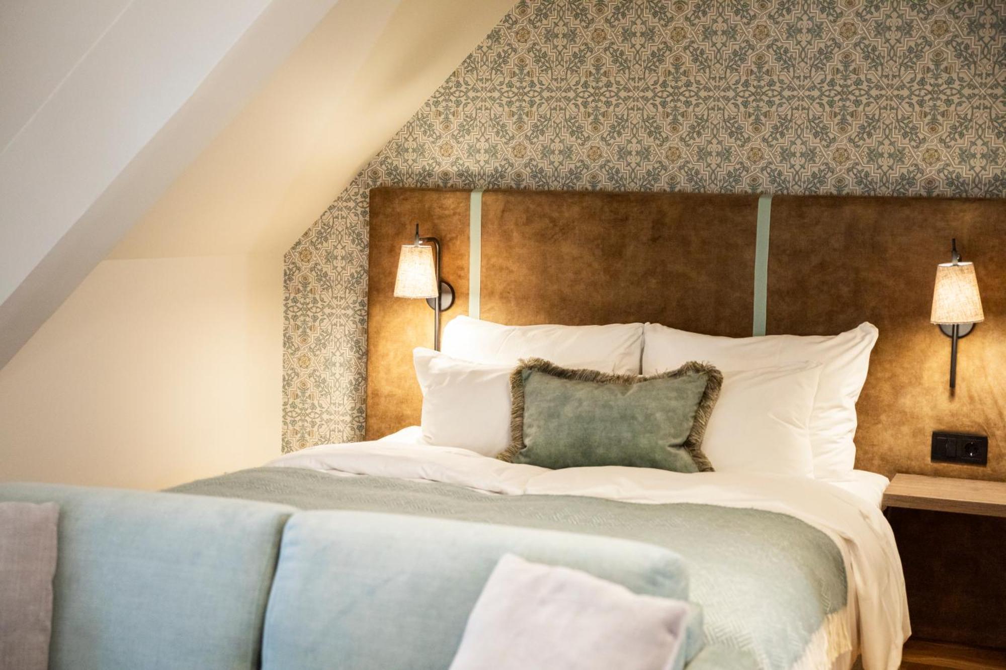Deluxe Double Room City View