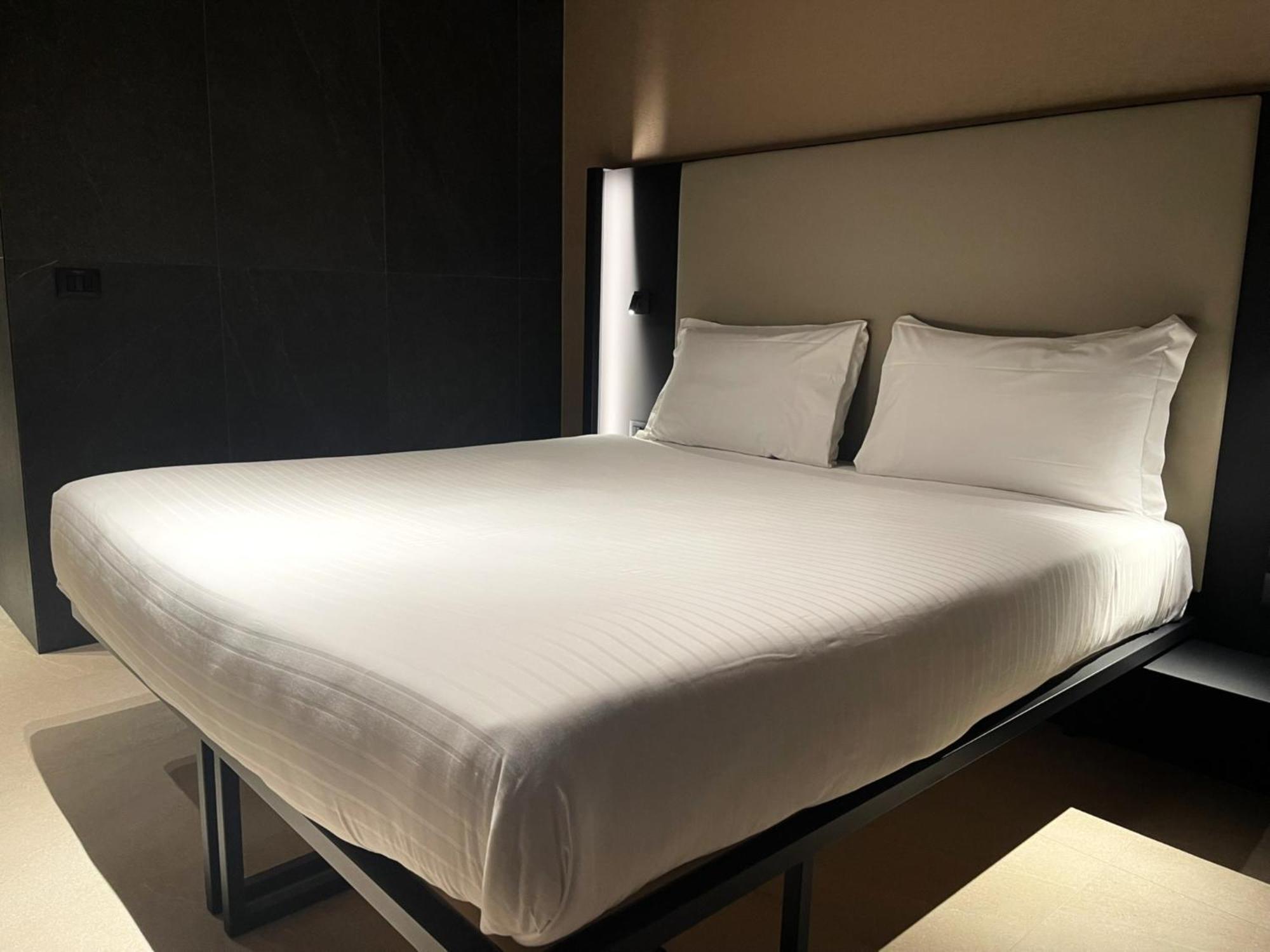 Double Room City View,1697794781:JPEG