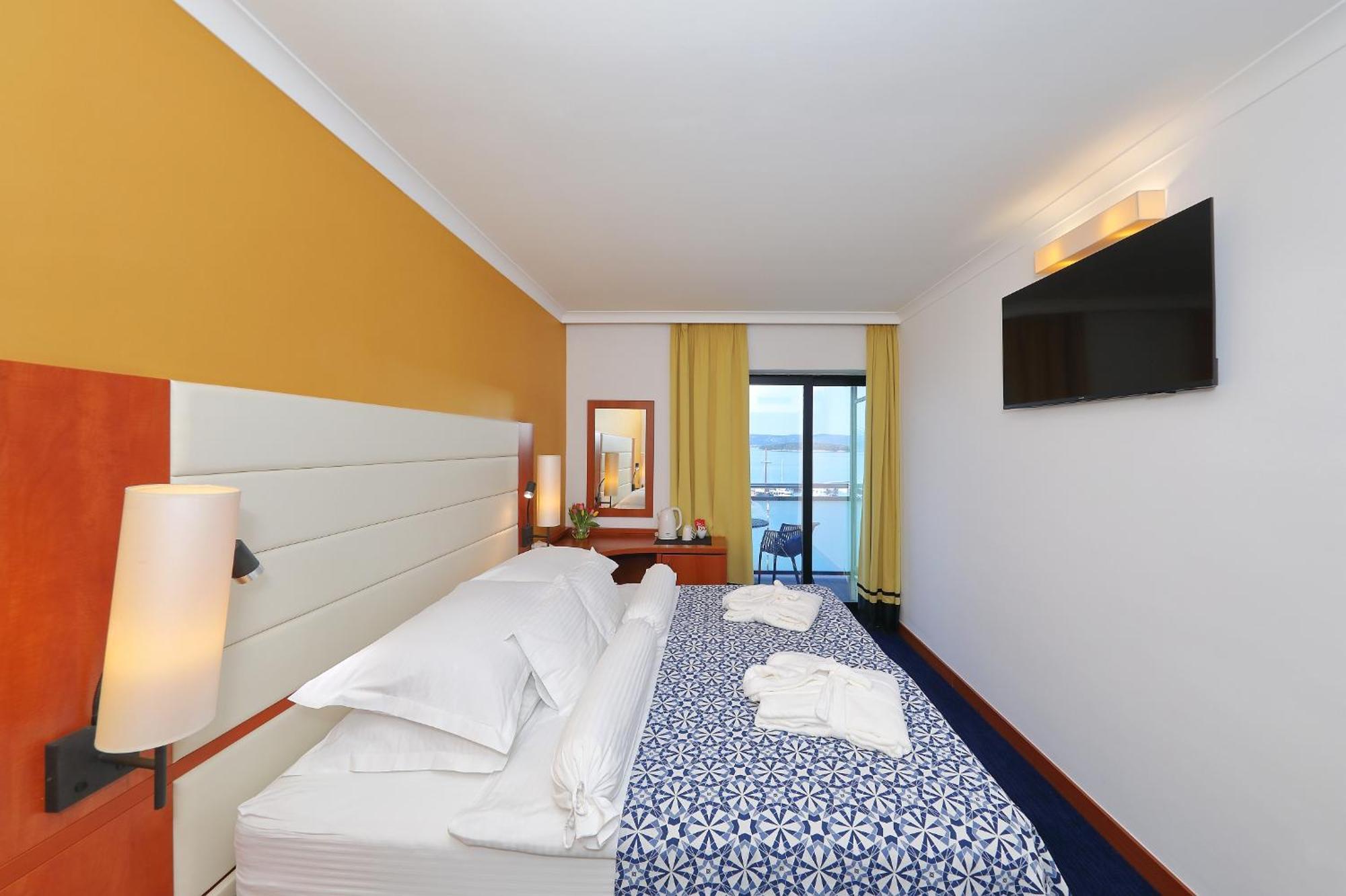 Premium Club Room