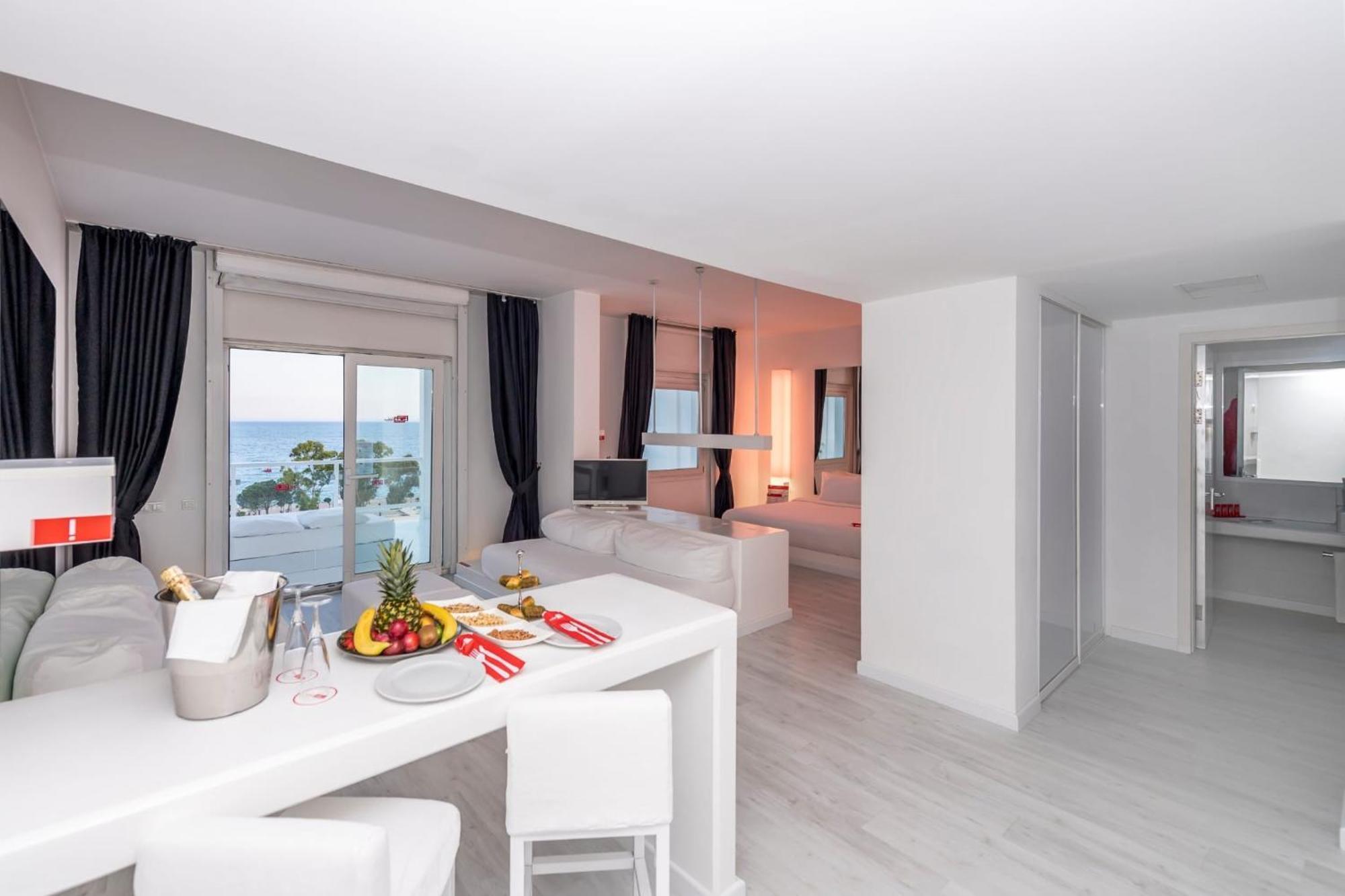 Family Room Sea View