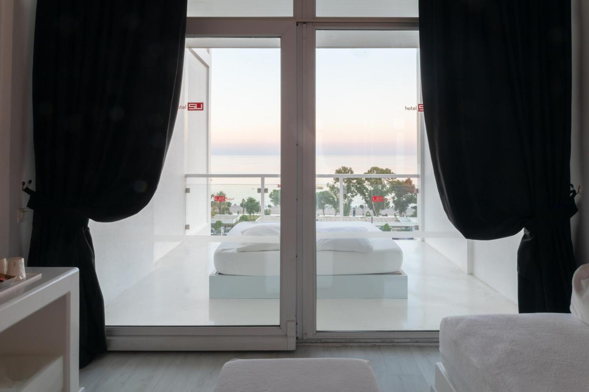 Deluxe Room Sea View