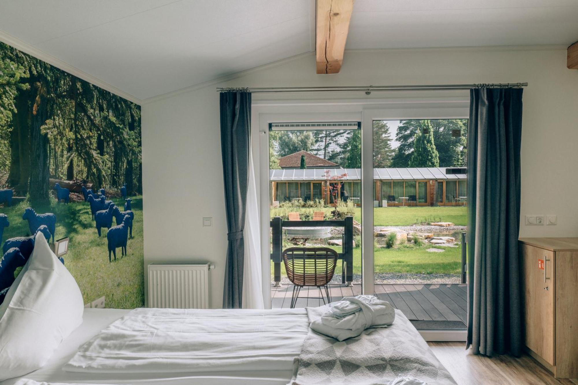 "Blue Sheep" Glamping Lodge