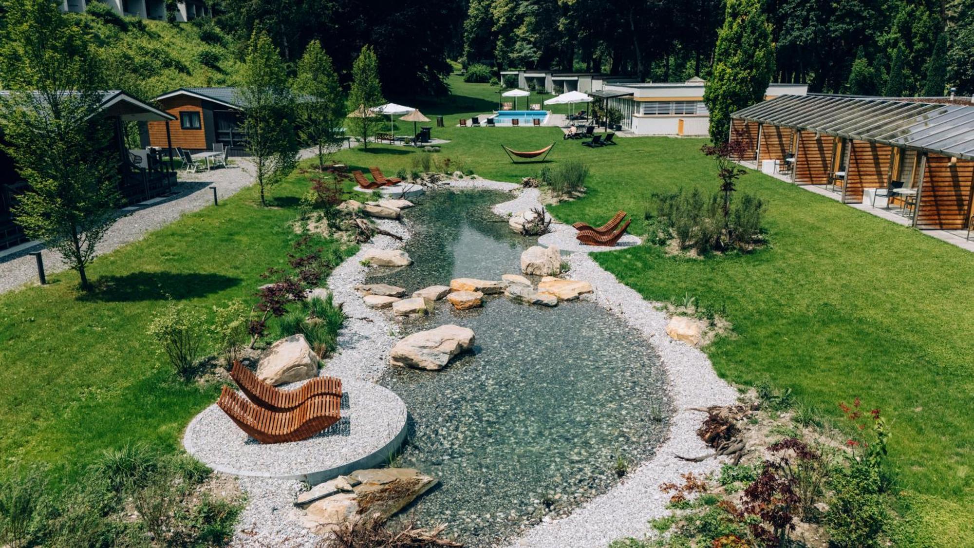 "Blue Sheep" Glamping Lodge