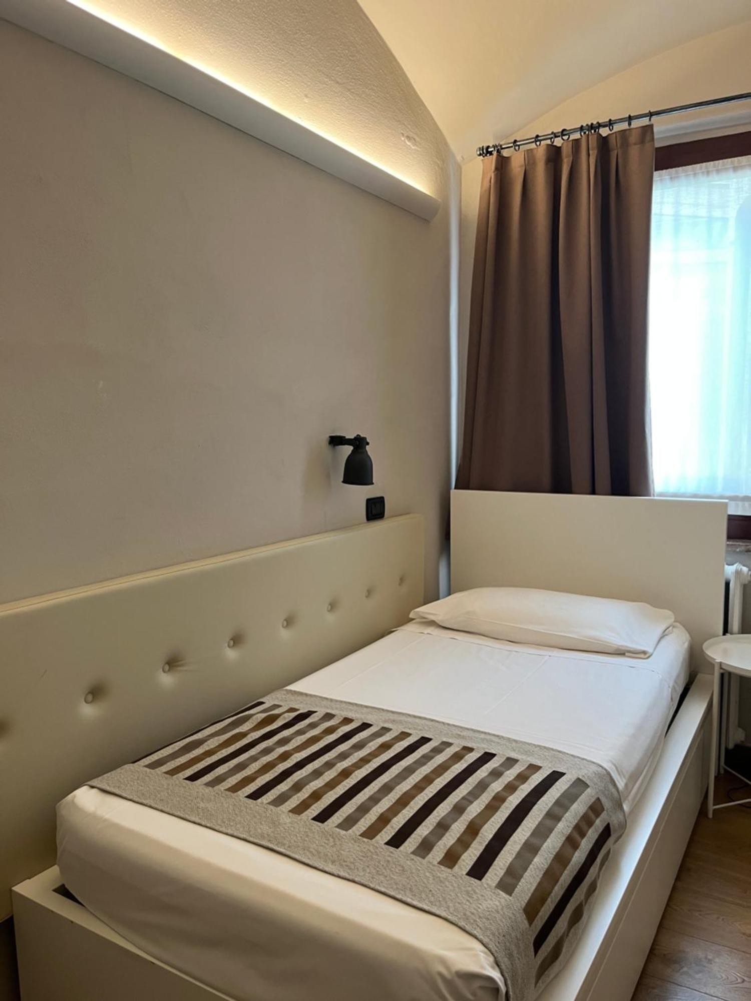 Single Room,1697823785:JPEG