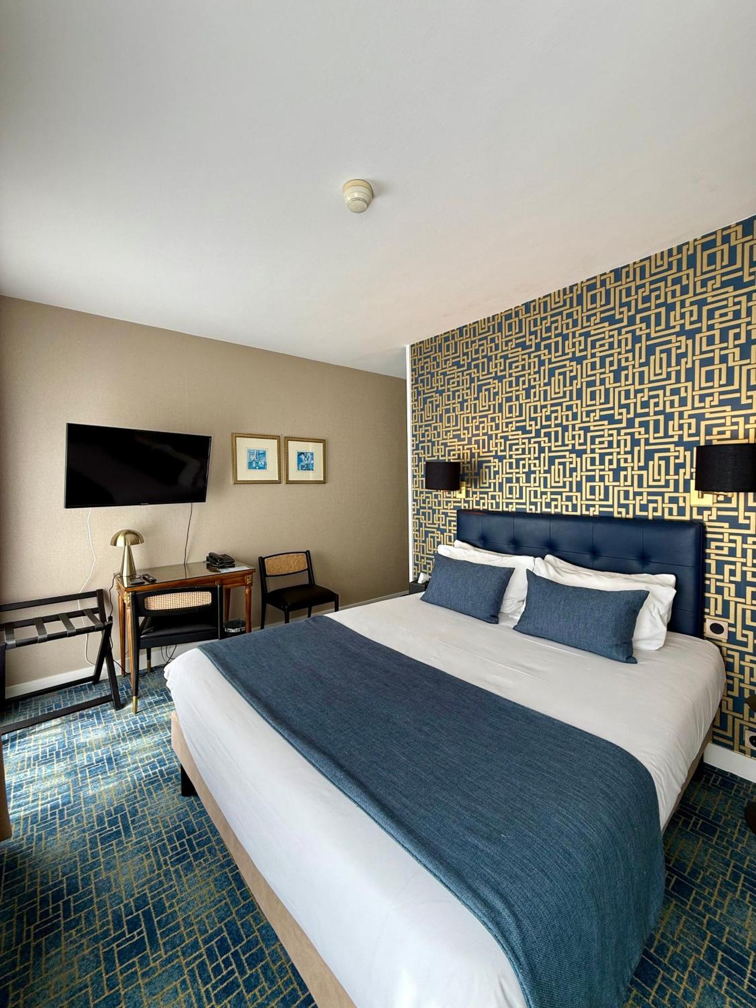 Superior Queen Room