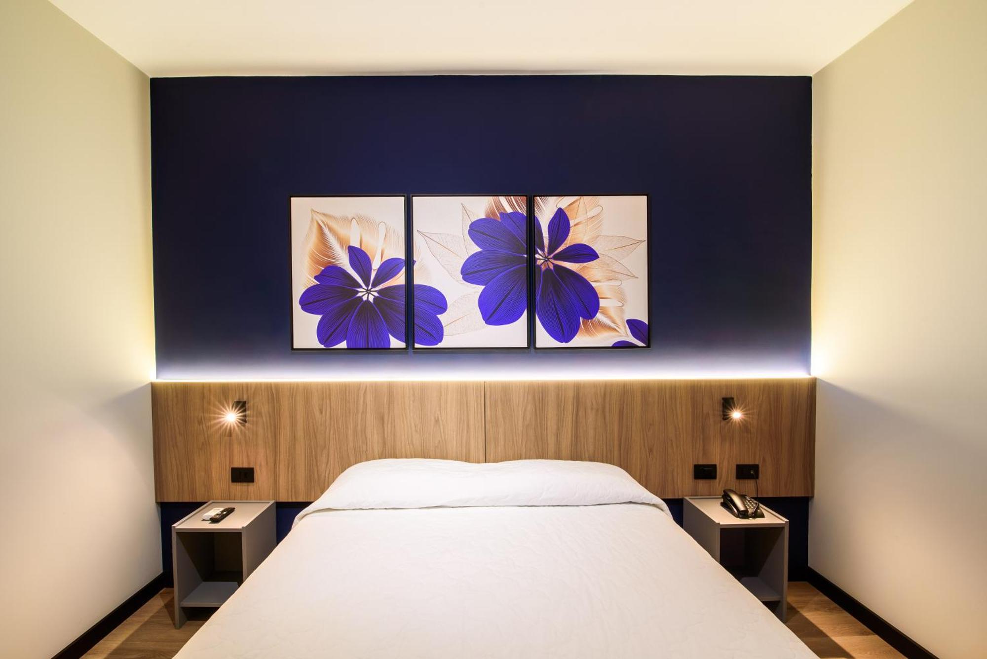 Luxury Double Room,1697827899:JPEG