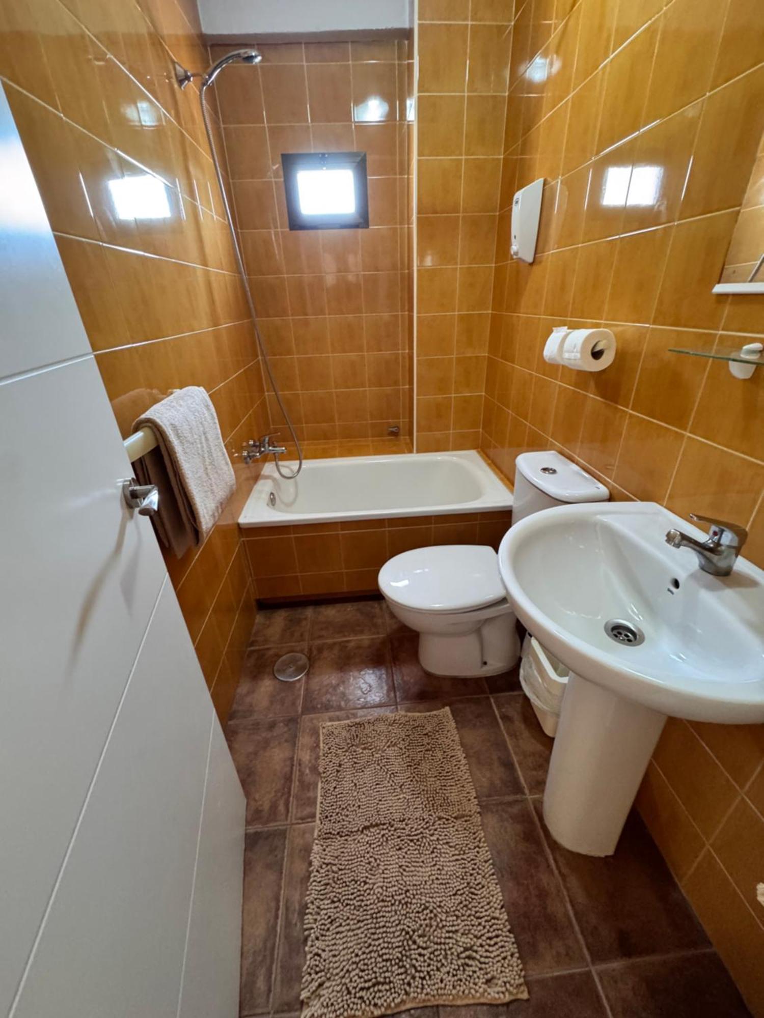 Double Room Private Bathroom