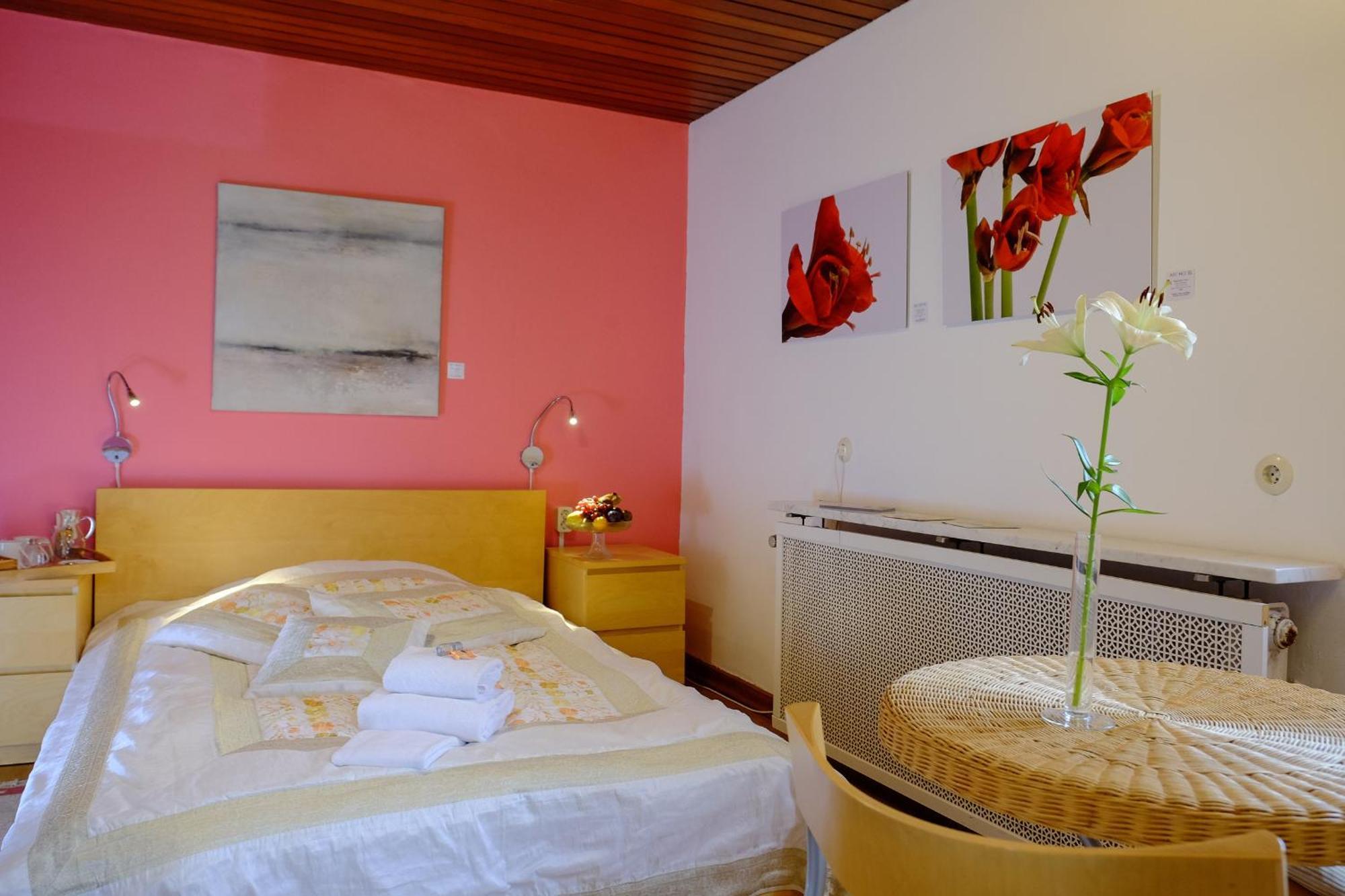 Classic Double Room,1697833033:JPEG