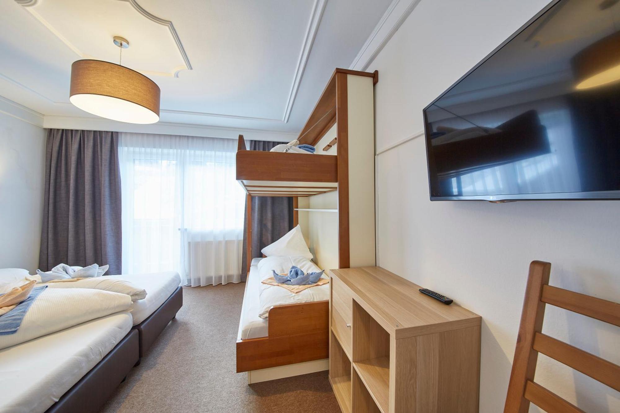 Classic Quadruple Room