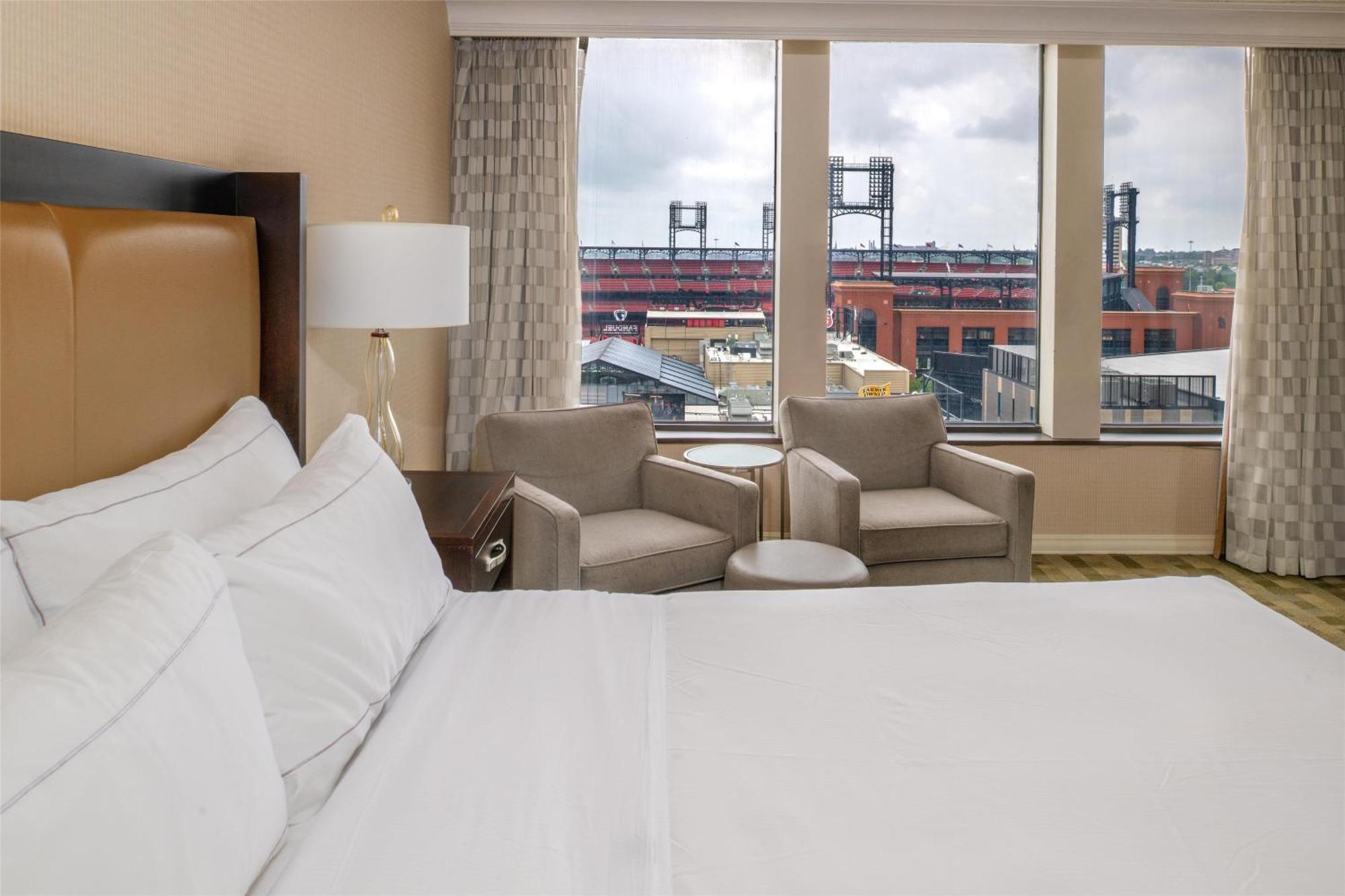 King Room Stadium View,1697846553:JPEG