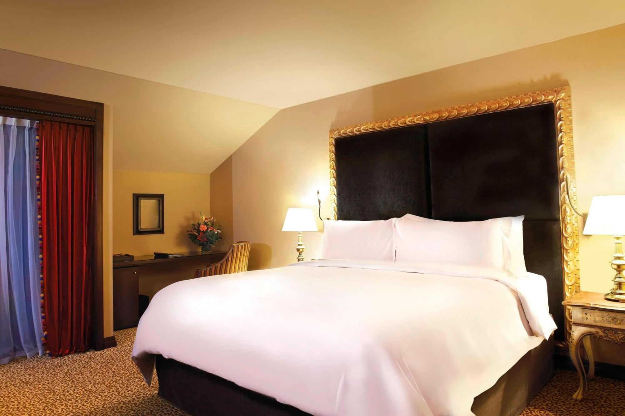 One Bedroom Suite Suite 1 King