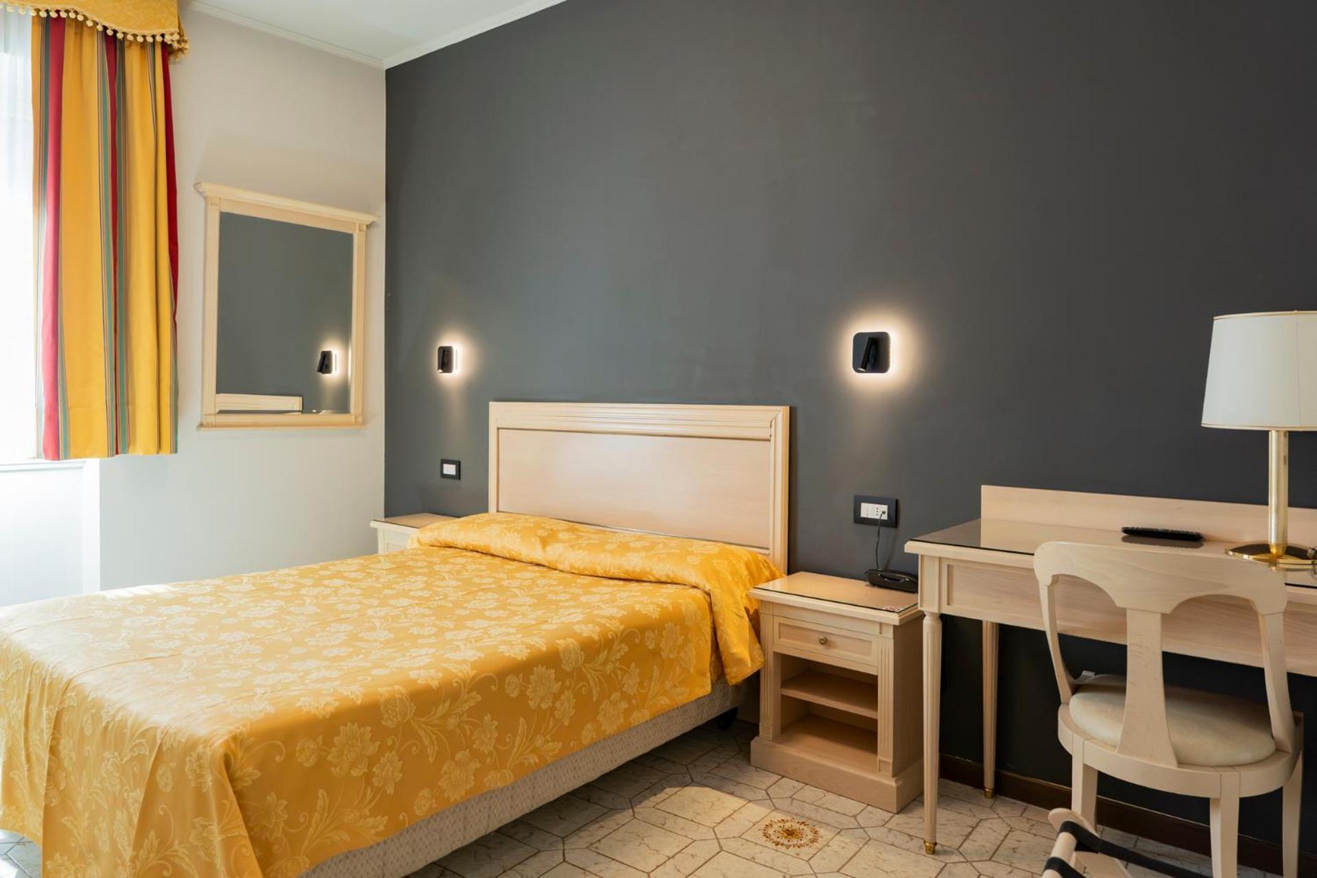 Queen Room,1697854476:JPEG
