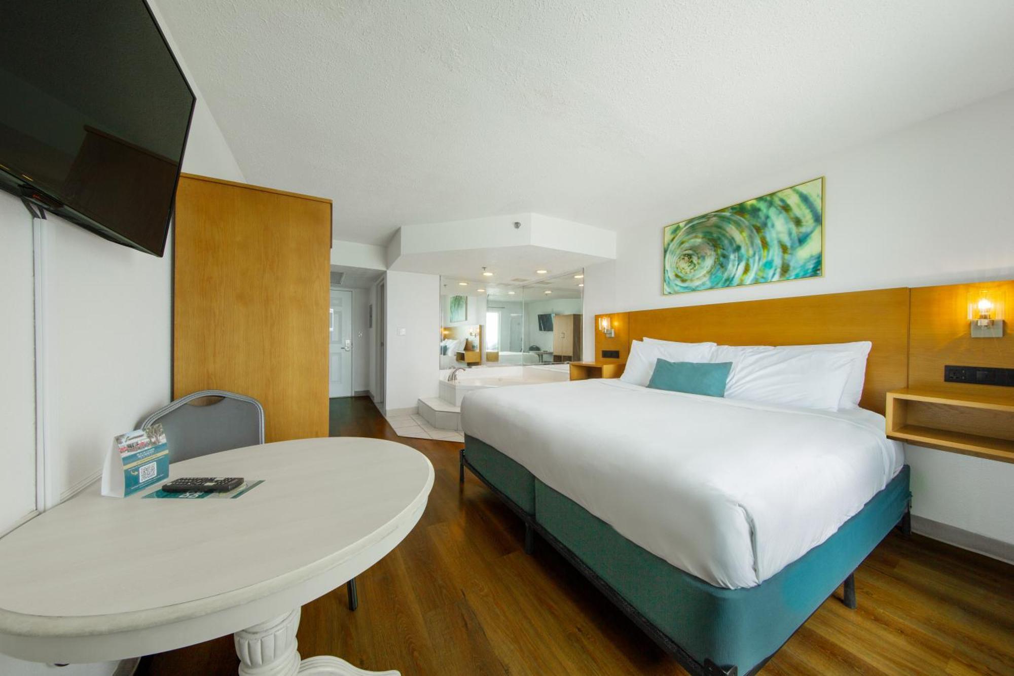 Beachfront Classic Room King Jacuzzi