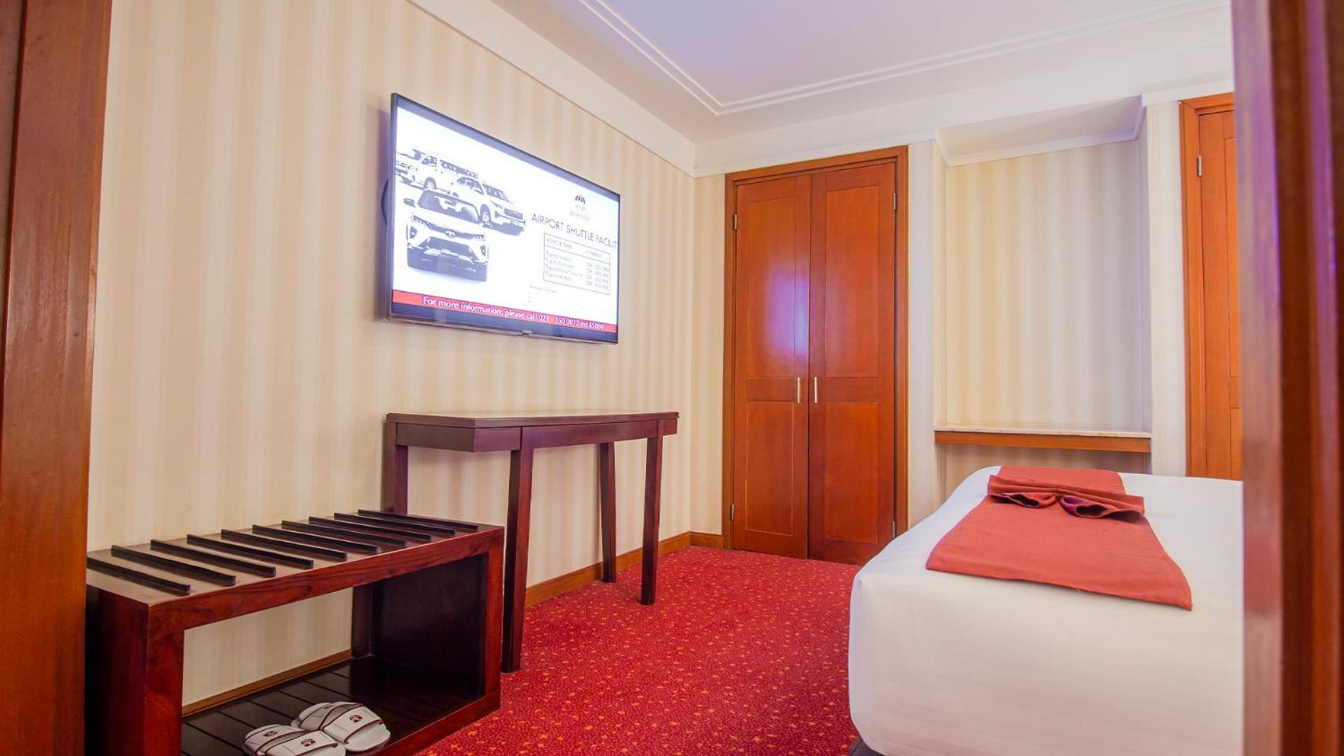 Plaza Club Suite