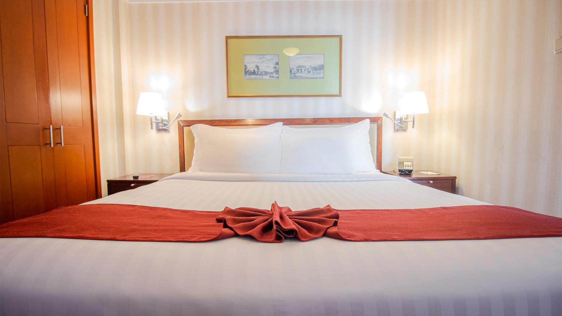 Plaza Club Suite