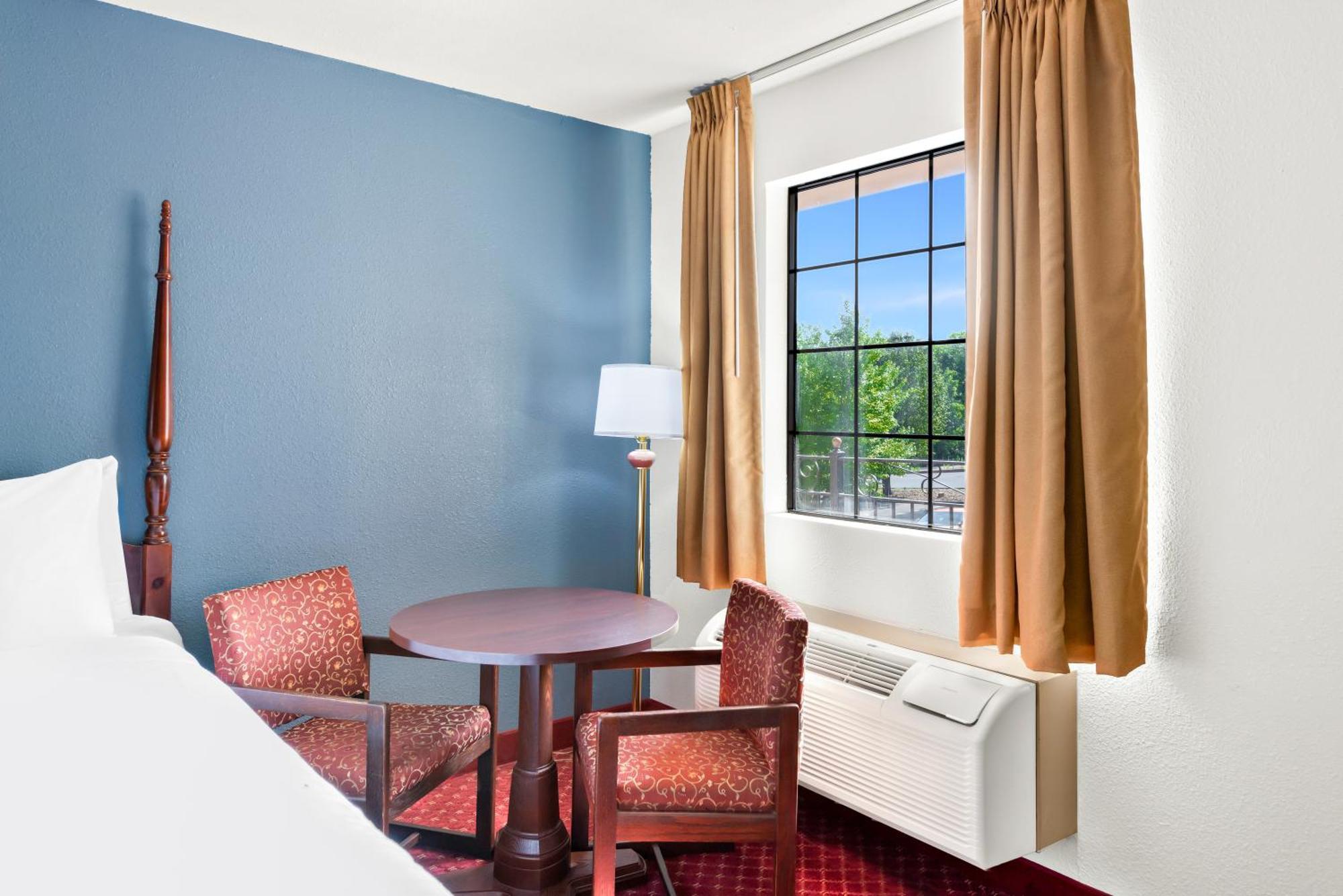 Queen Room with Two Queen Beds - Disability Access/Non-Smoking,1756522101:JPEG