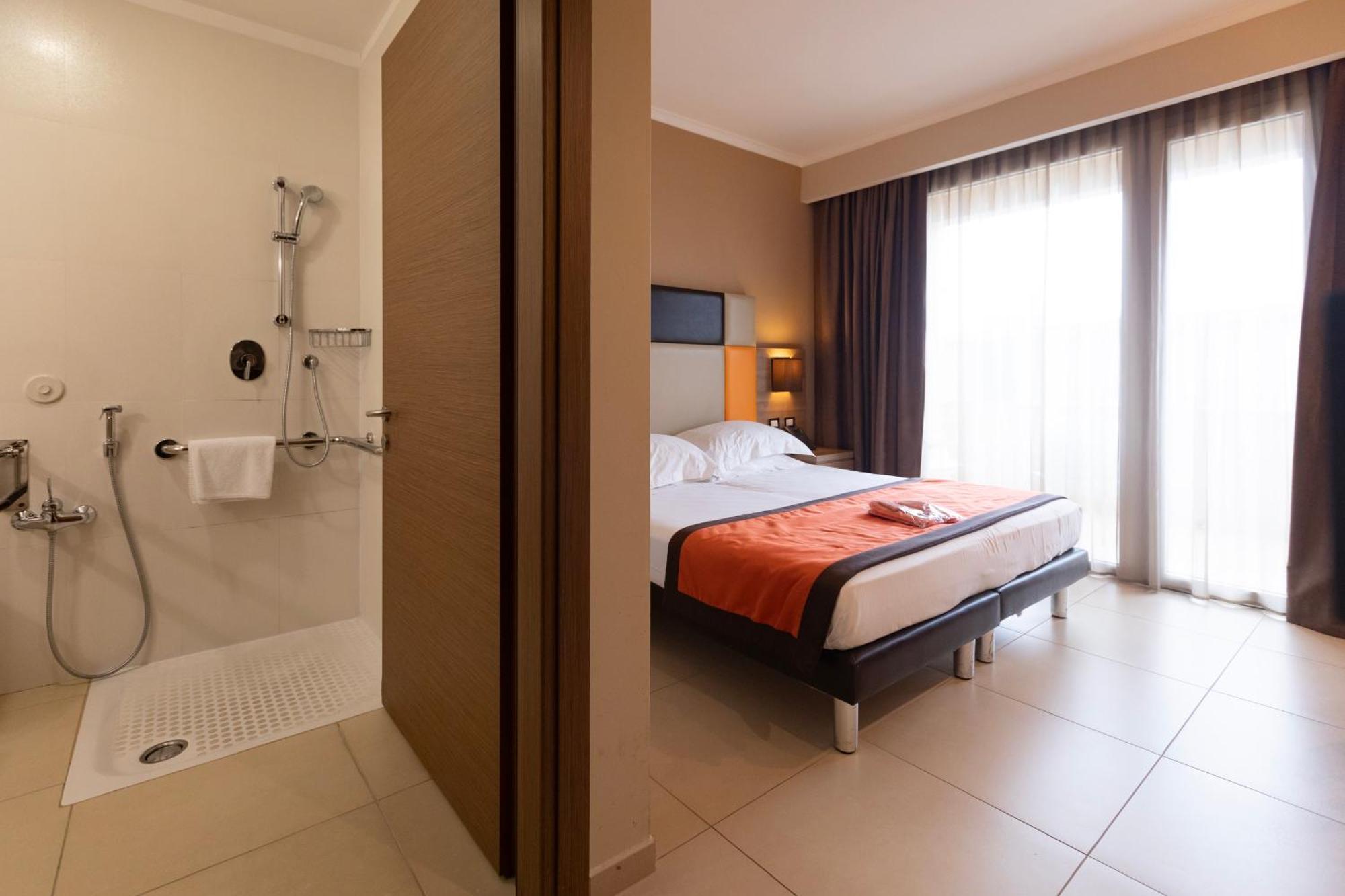 Double or Twin Room Disability Access