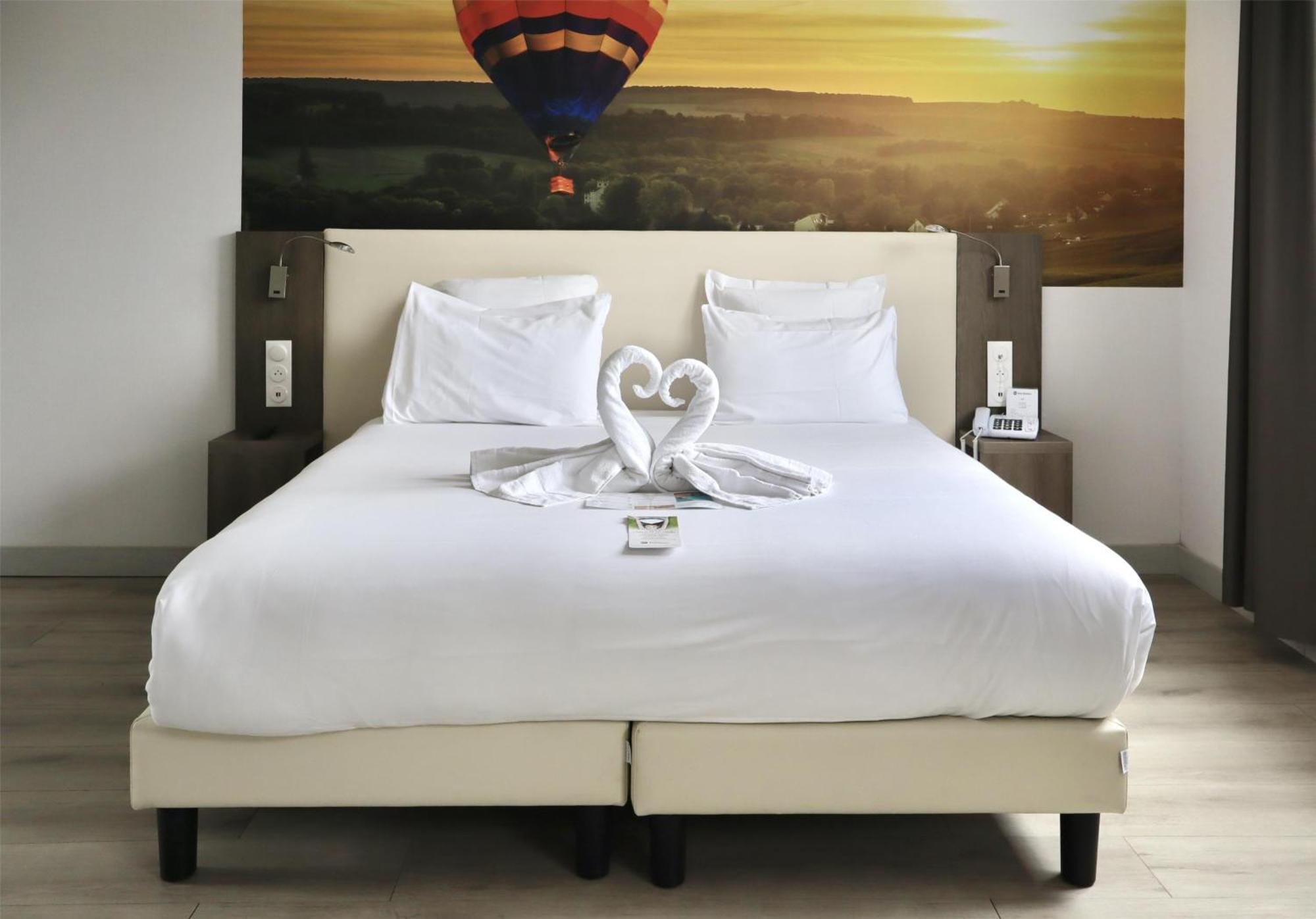 Junior Suite,1697907205:JPEG