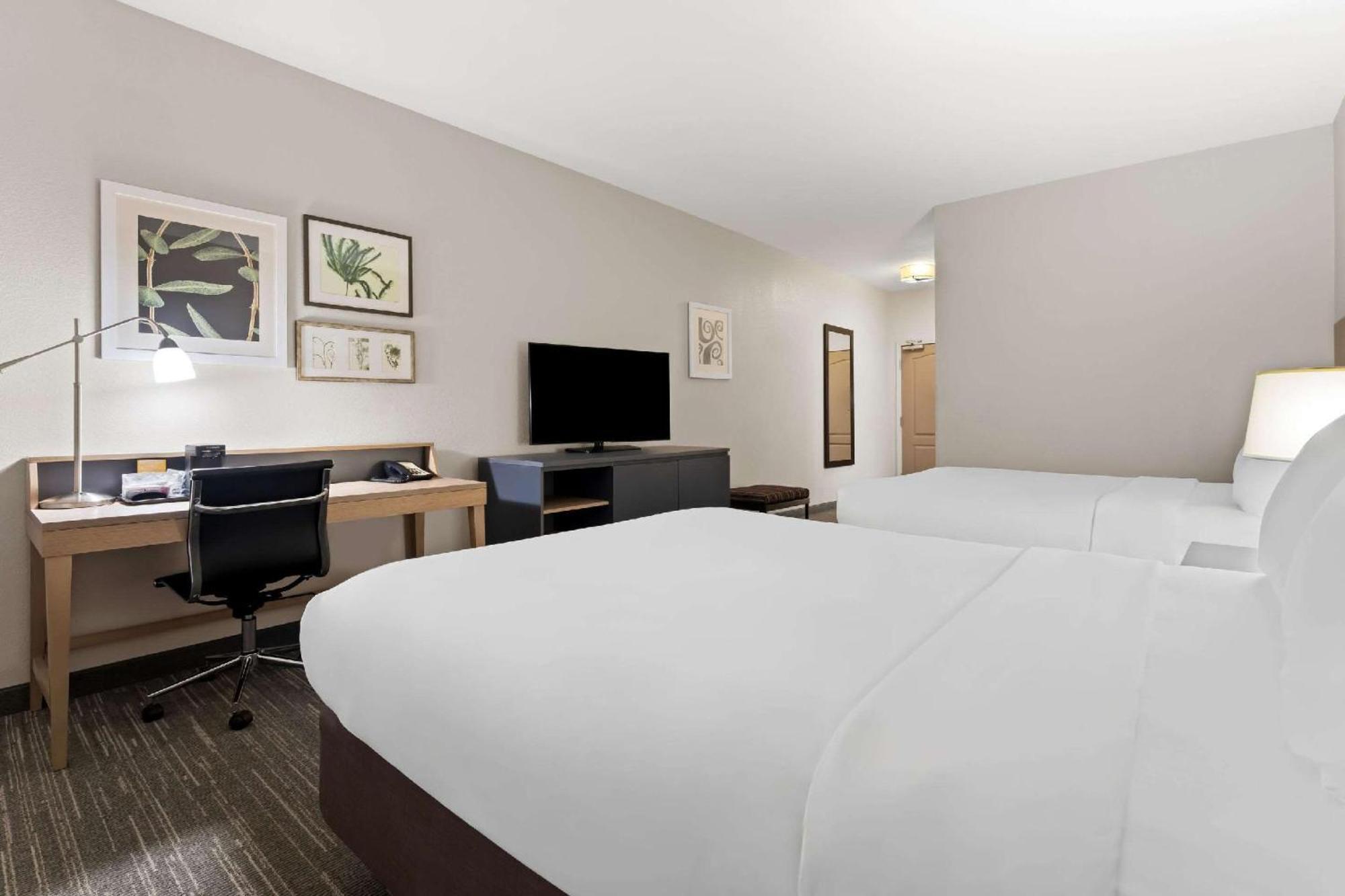 Queen Room Two Queen Beds Pet Friendly Accessible or Non-Smoking