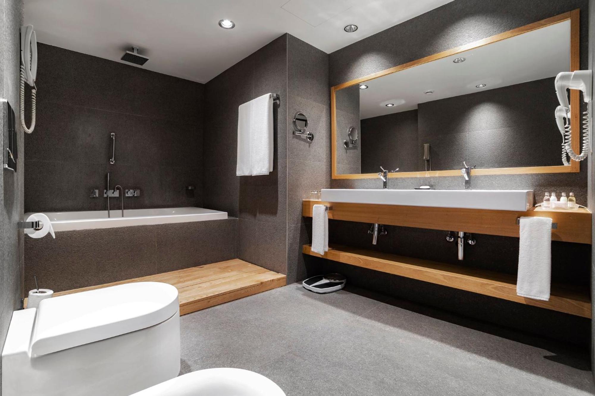 Premium King Room