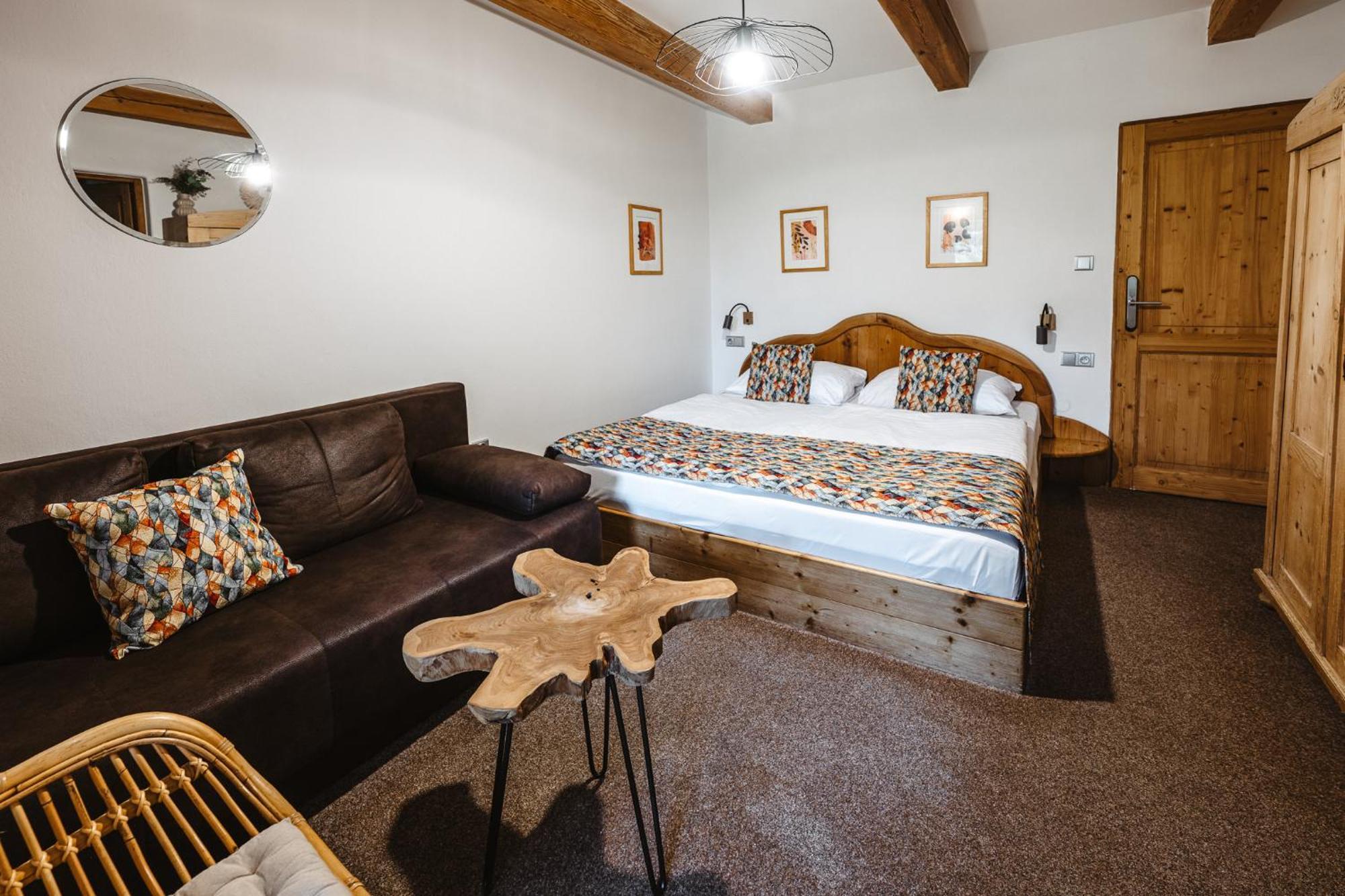 Standard Double Room,1697920019:JPEG