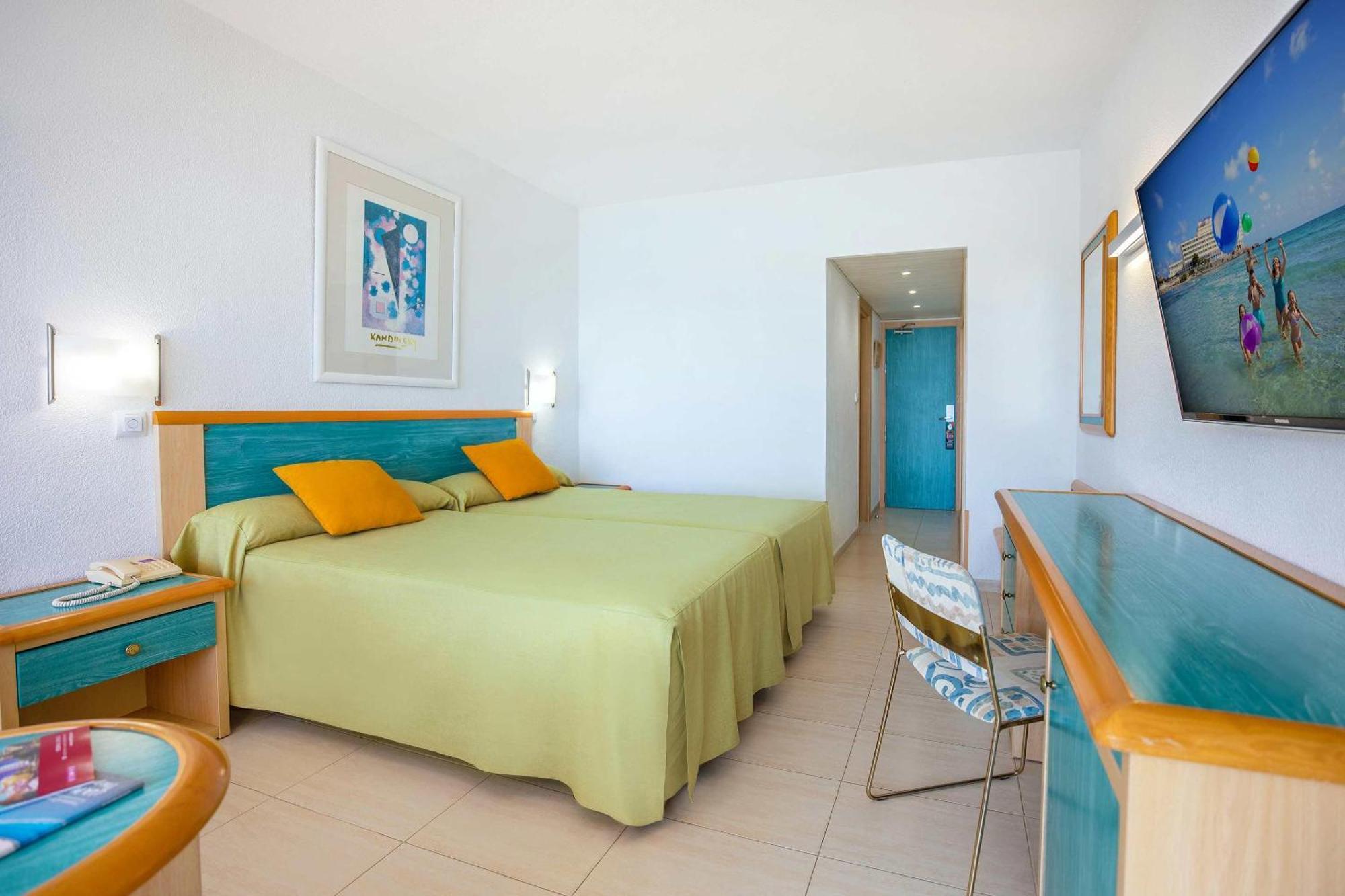 Double or Twin Room Terrace