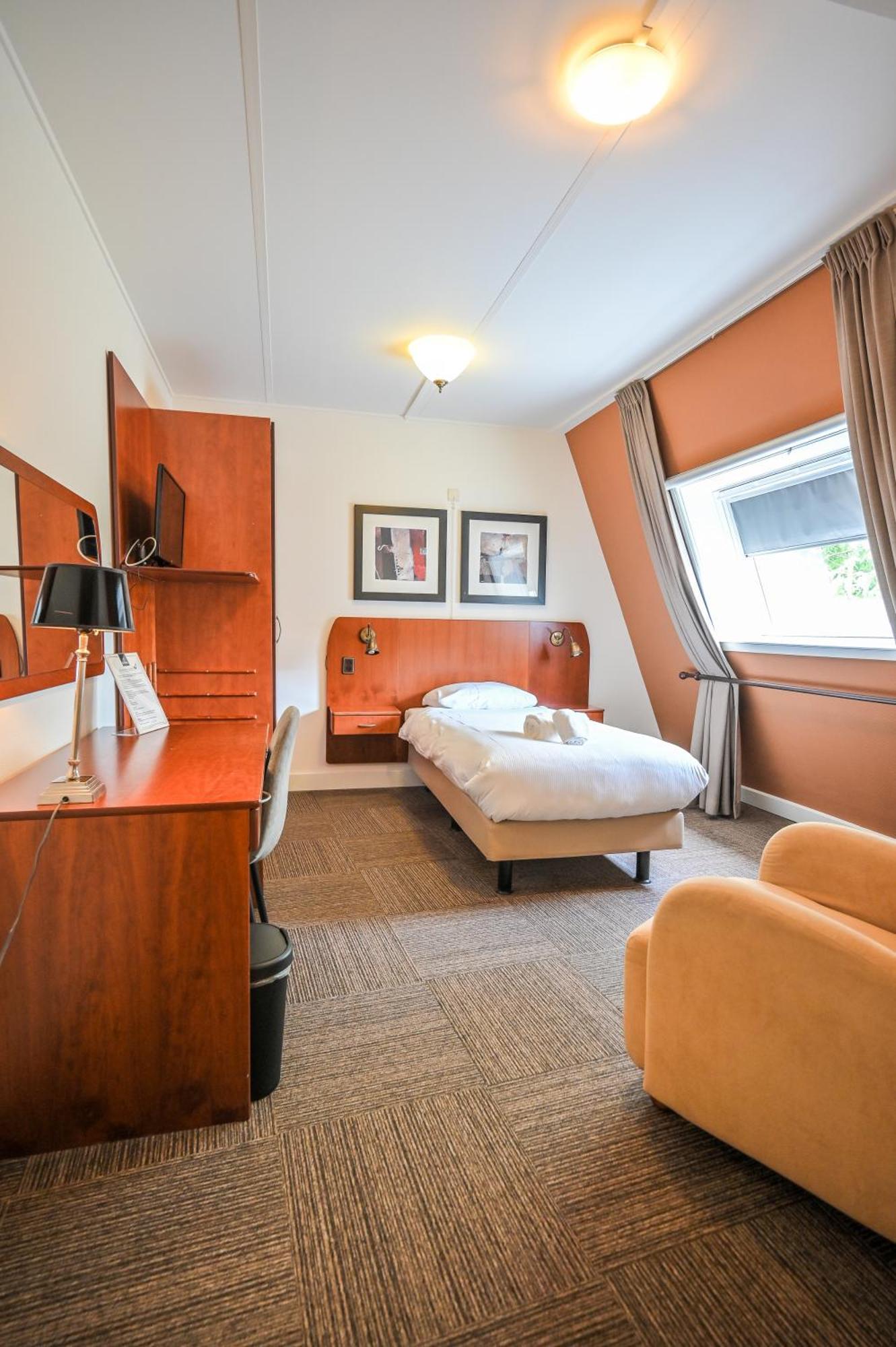 Large Single Room