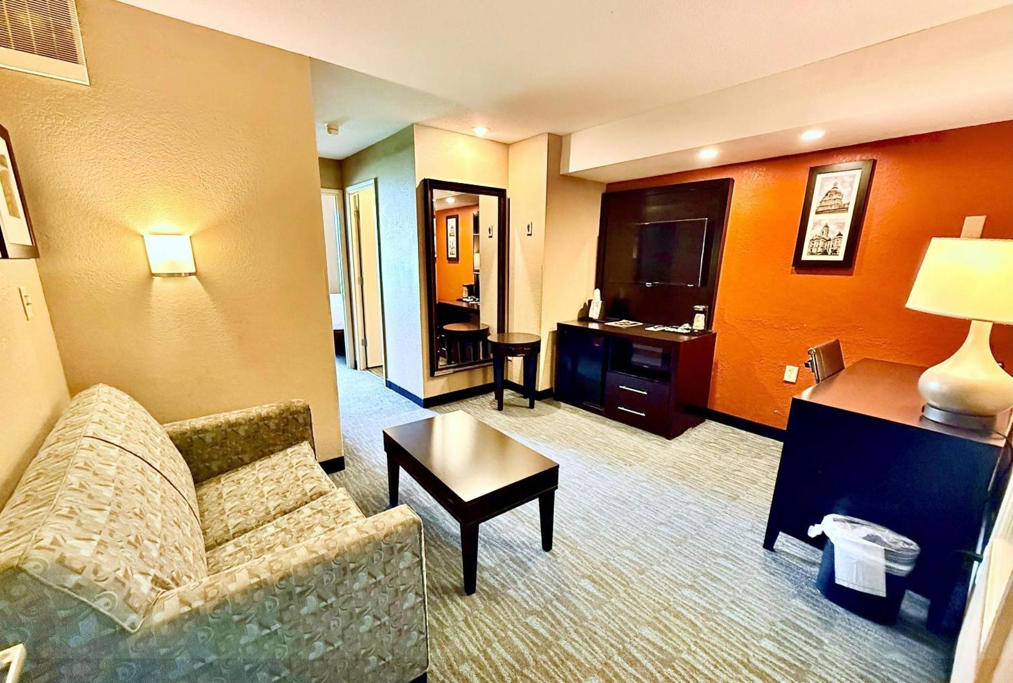 King Suite Non-Smoking