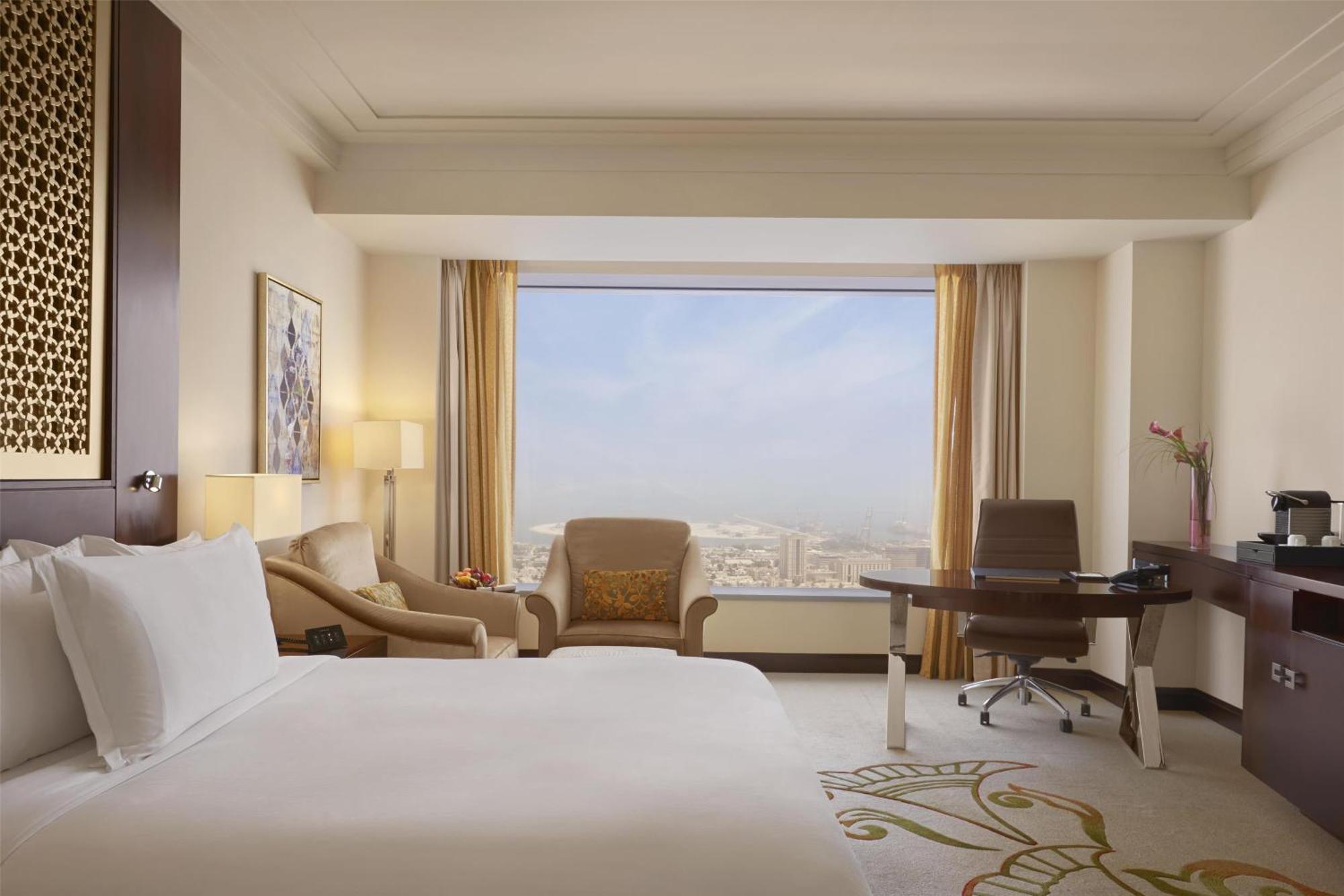Deluxe King Room Sea View