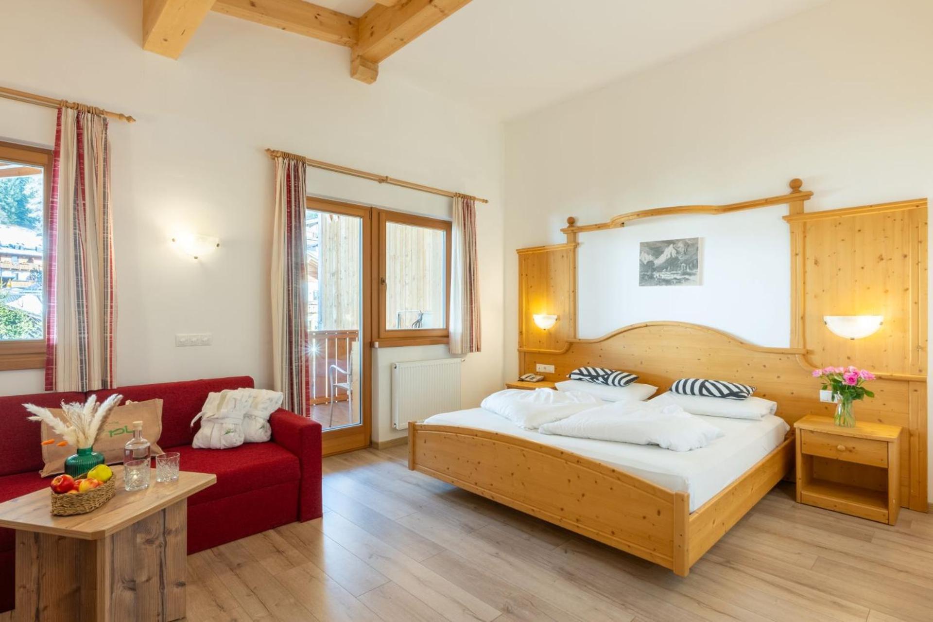 Superior Double Room,1697999733:JPEG