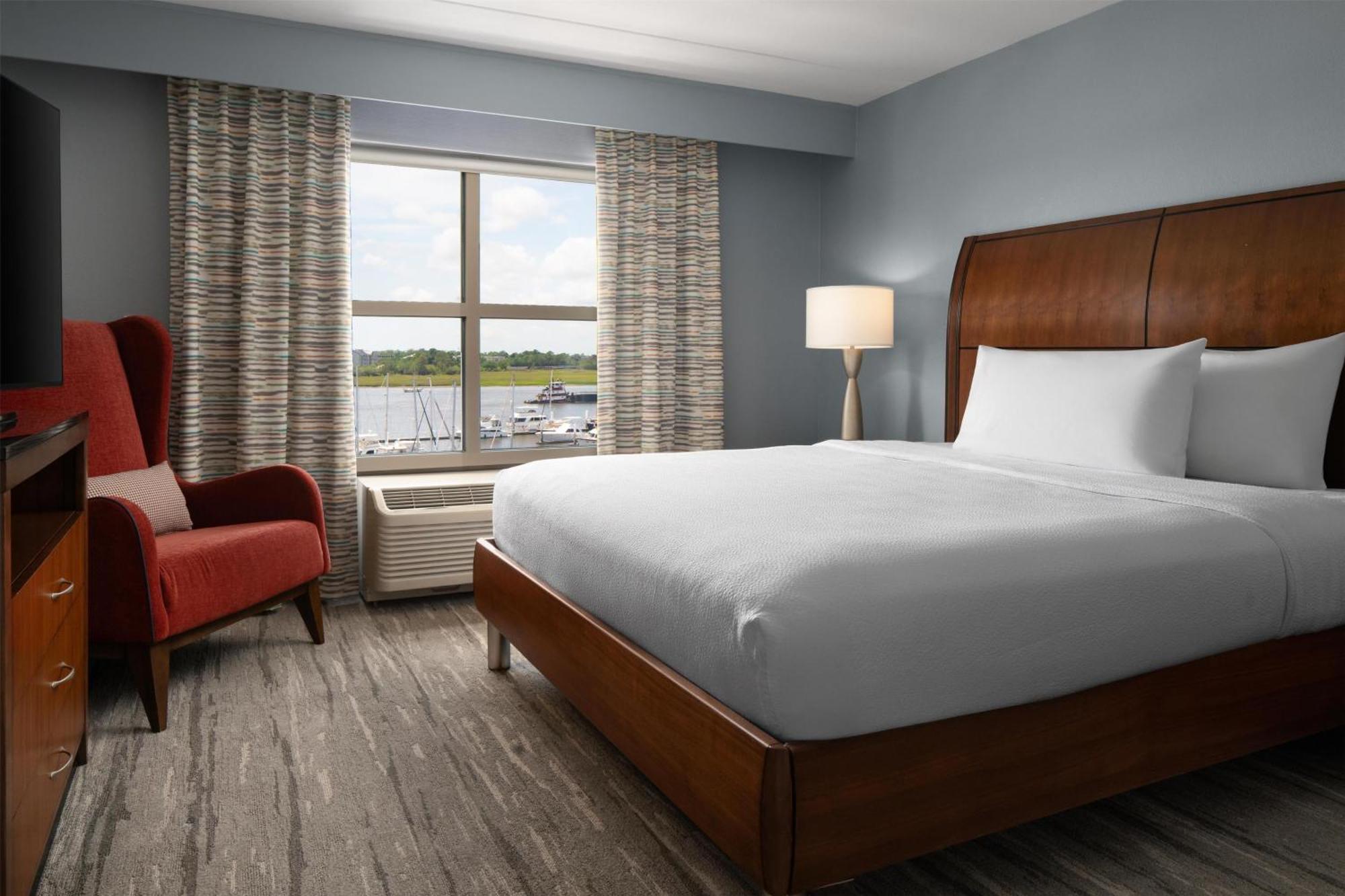 King Room Water View,1698000927:JPEG