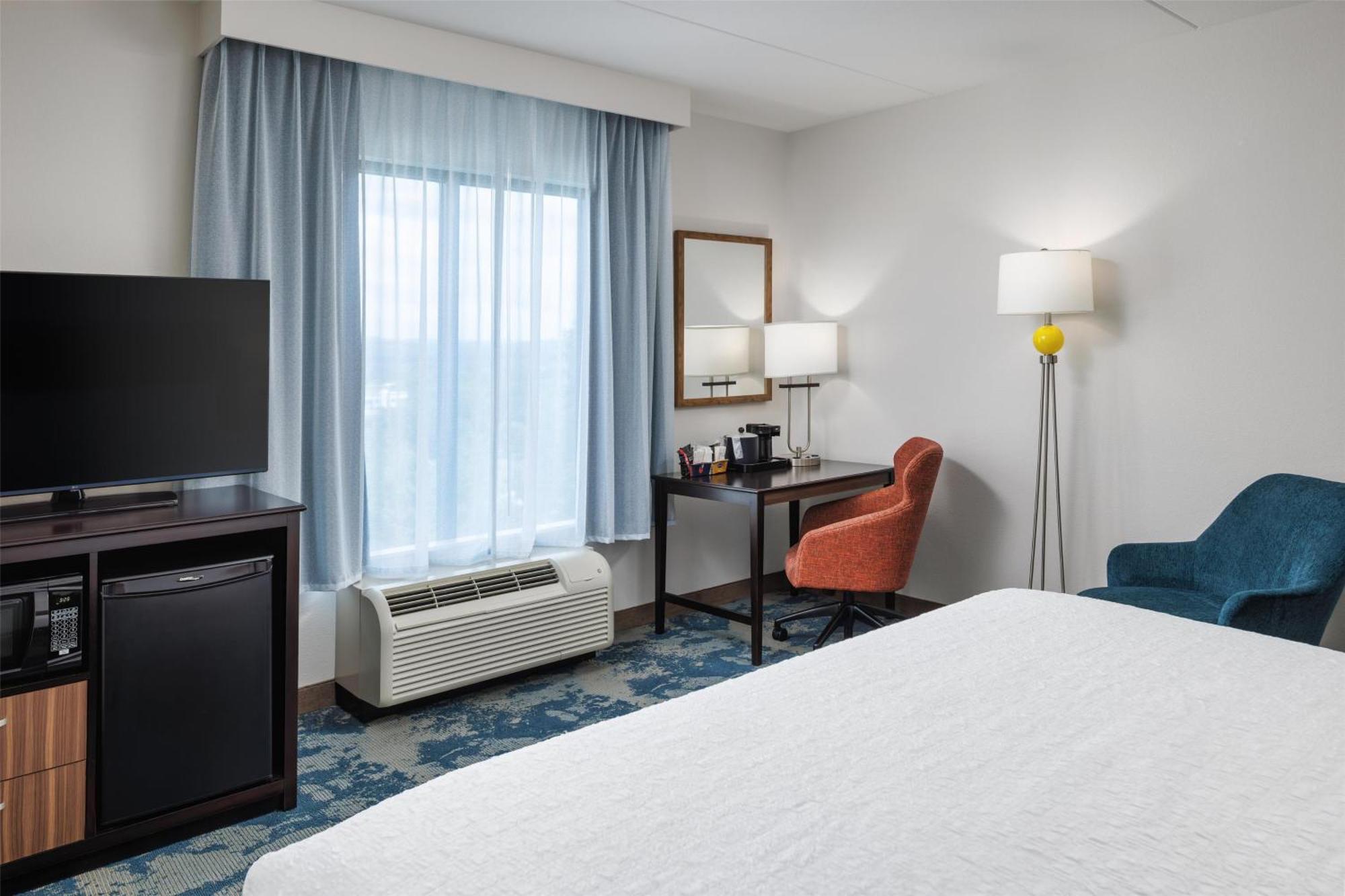 King Room Mobility Access or Non-Smoking