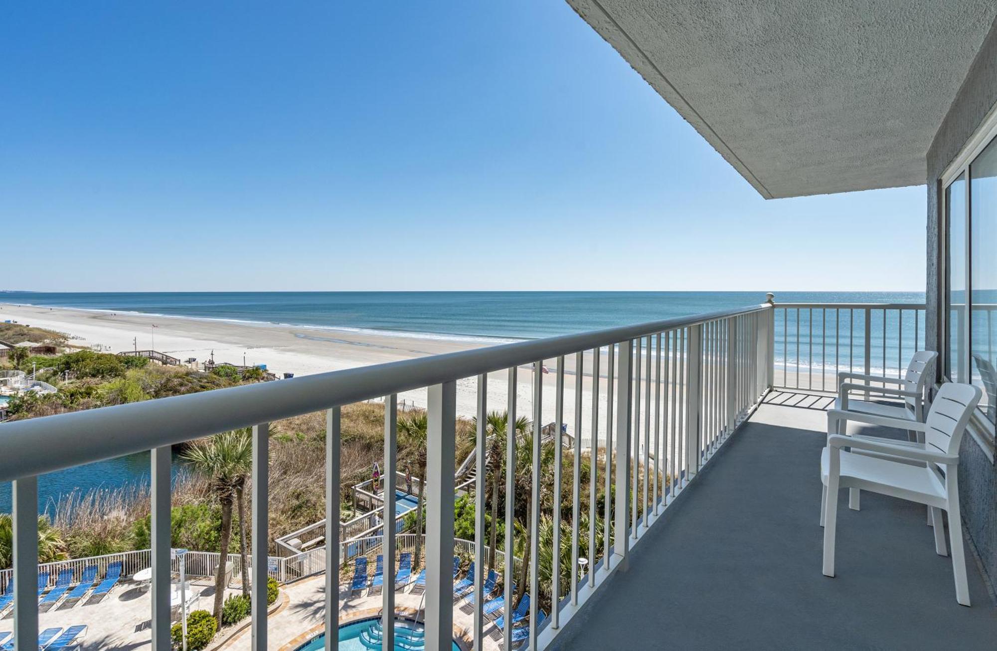 Three-Bedroom Suite Oceanfront,1742871319:JPEG