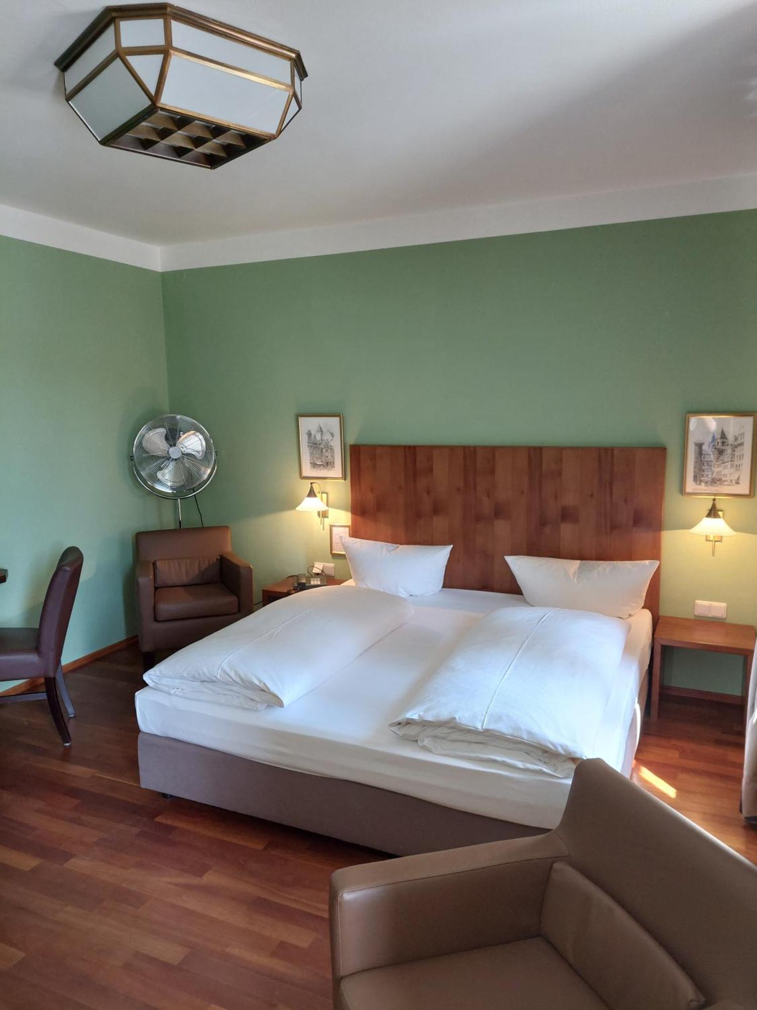 Large Double Room