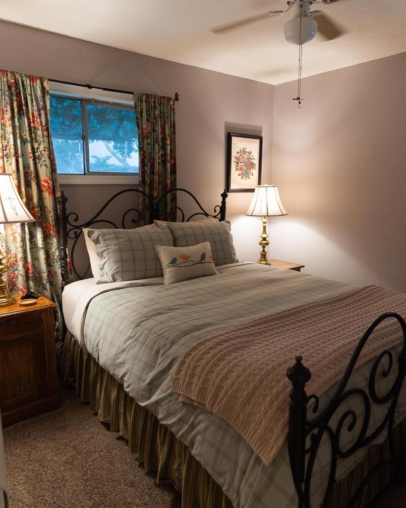 One-Bedroom Cottage