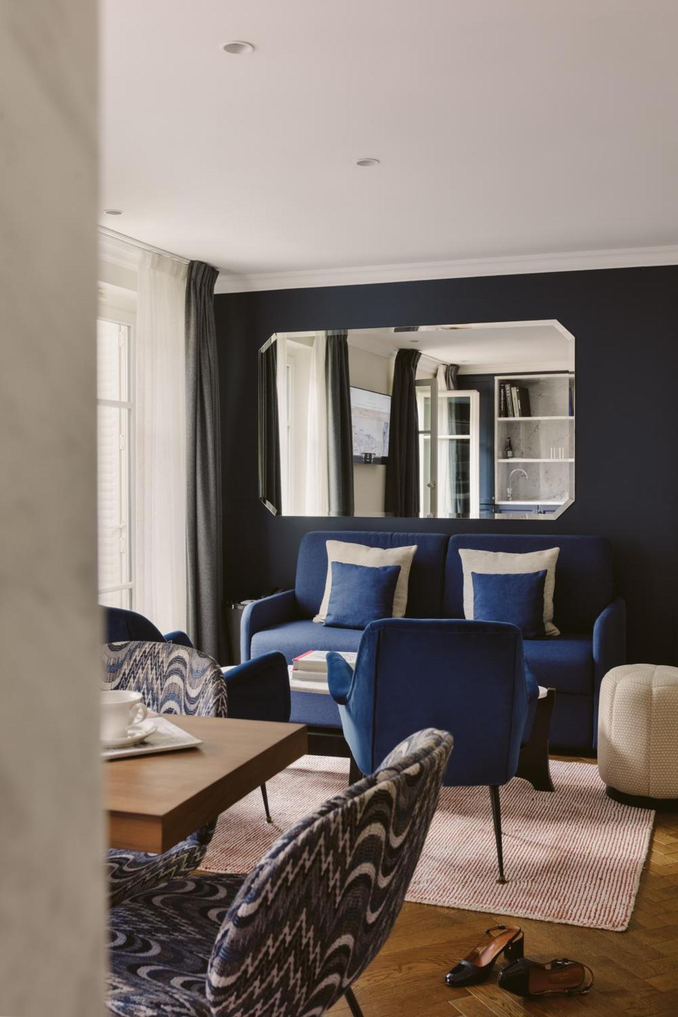 Signature Suite