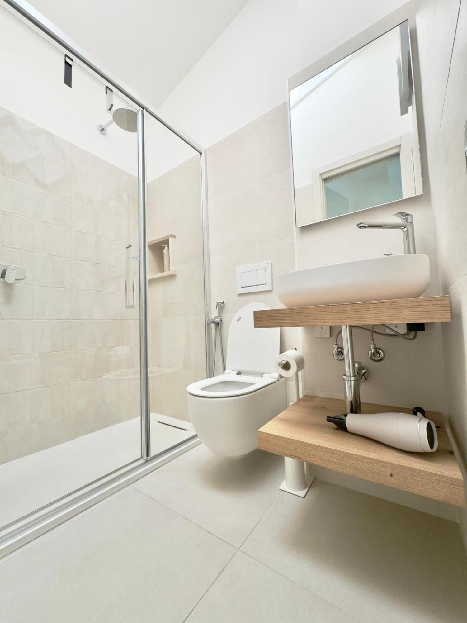 Double Room Private Bathroom