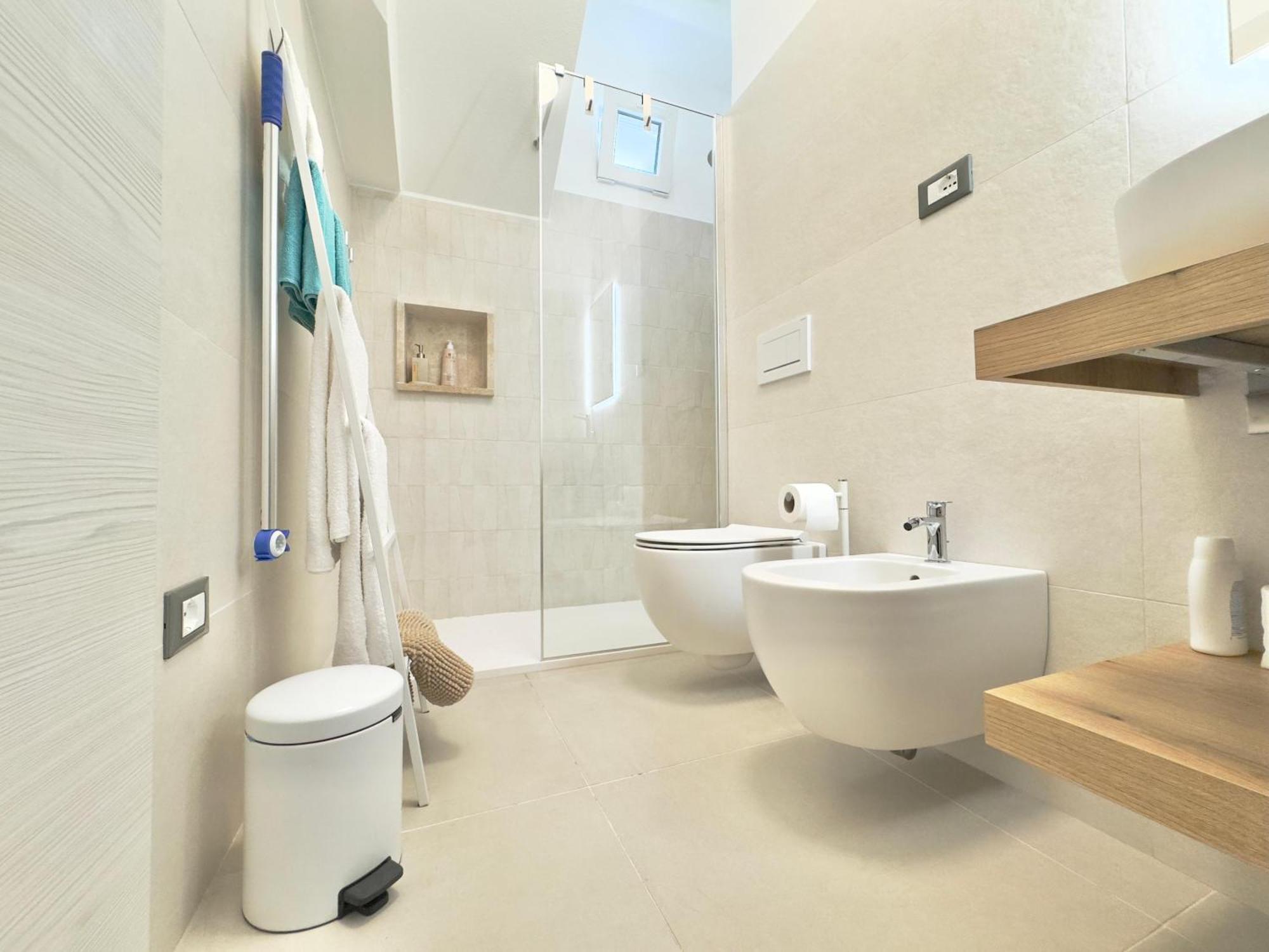 Double Room Private Bathroom