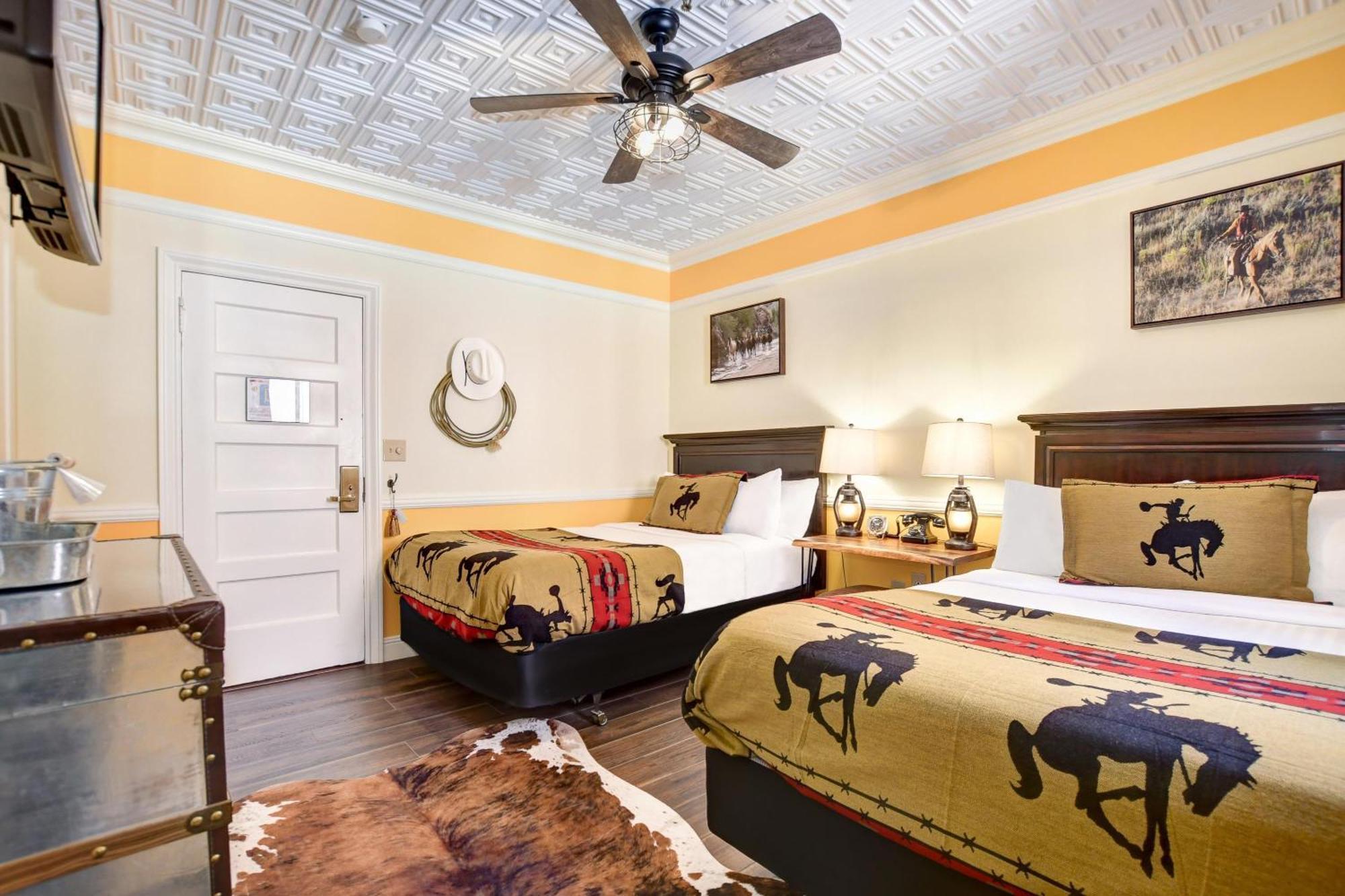 Queen Room Two Queen Beds Non-Smoking