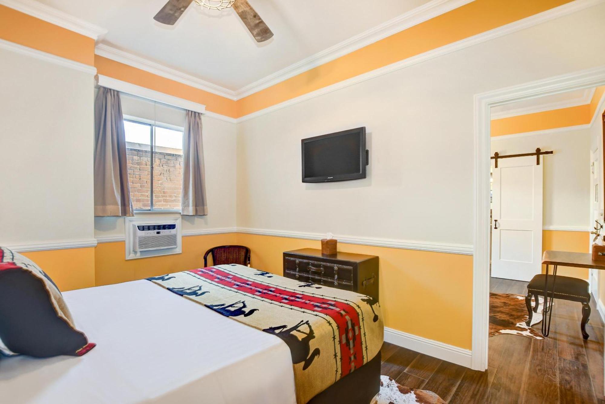 Two-Room Family Suite Two Queen Beds Non-Smoking