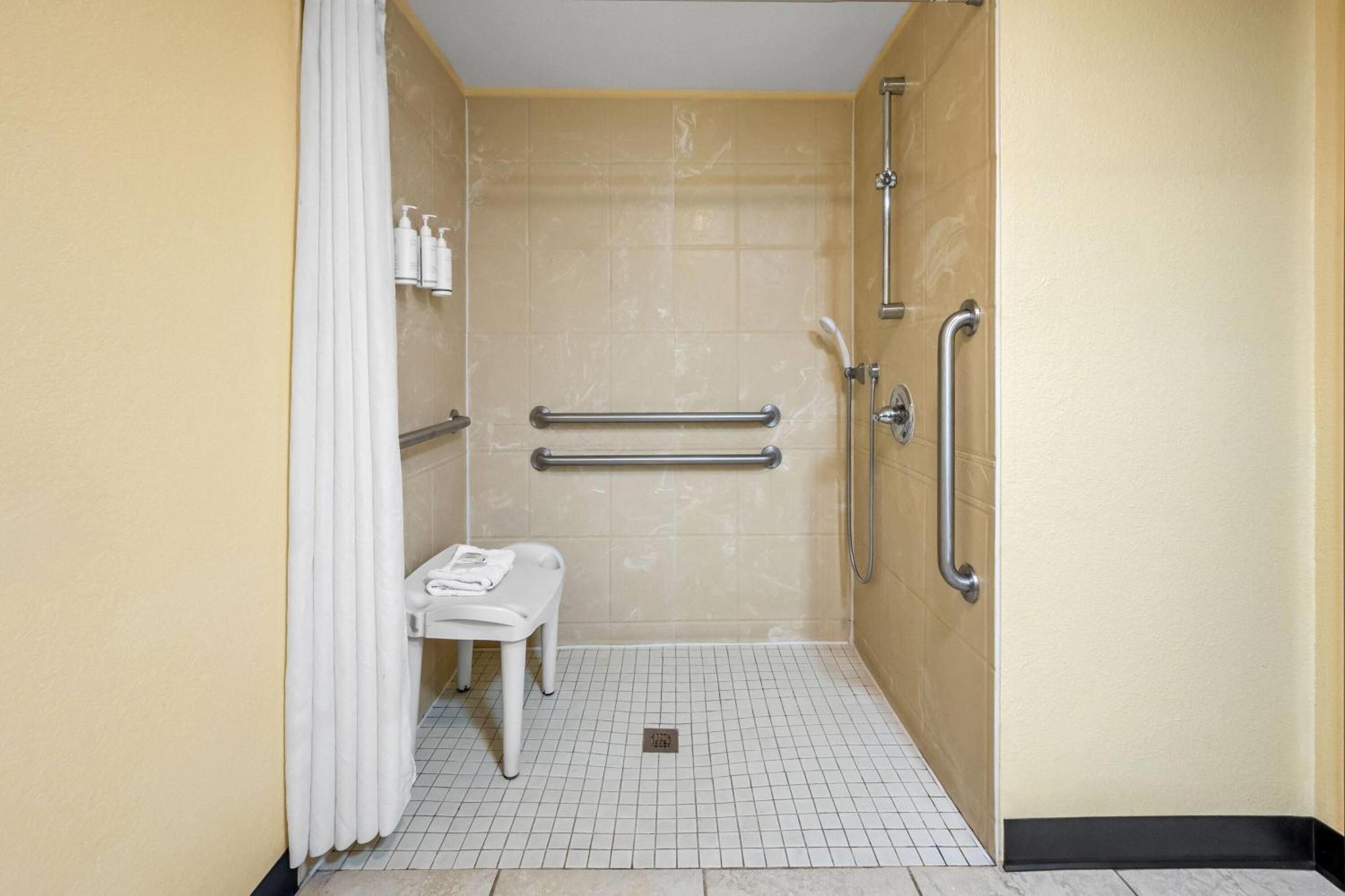 Queen Room Disability Access or Non-Smoking