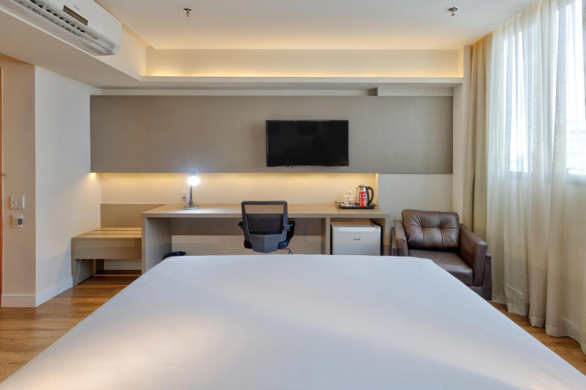Standard King Room - Accessible,1698275328:JPEG