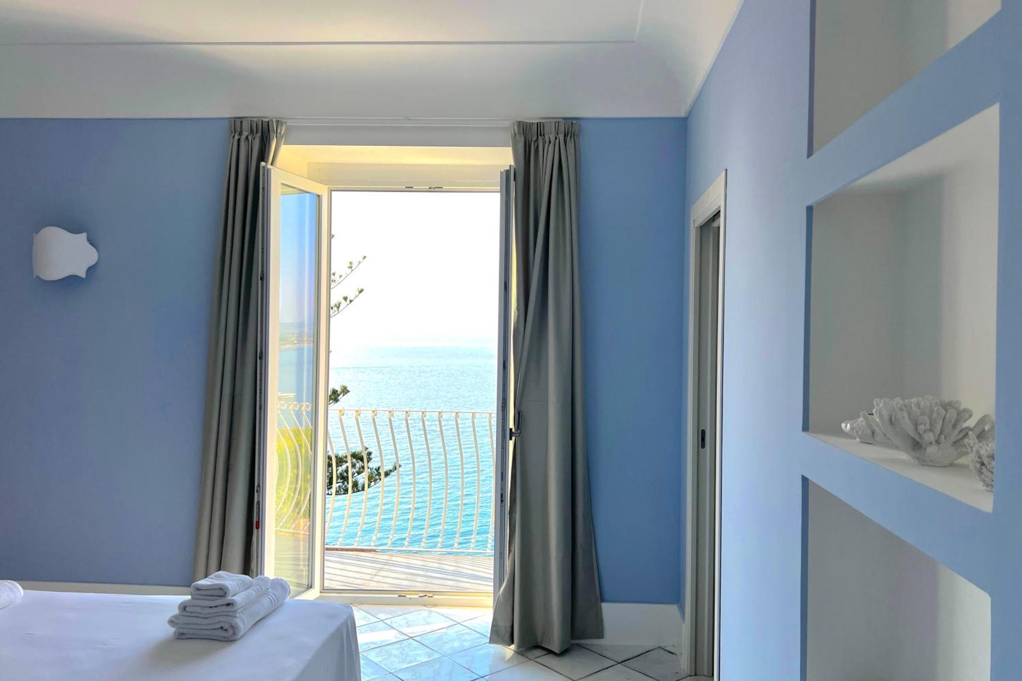 Deluxe Double Room Balcony Sea View