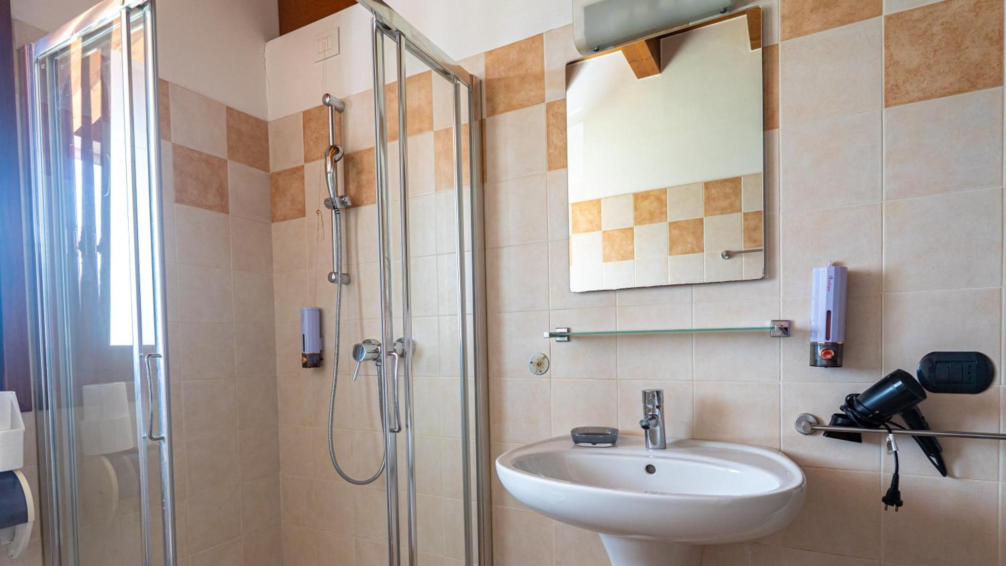 Standard Double Room,1698569015:JPEG