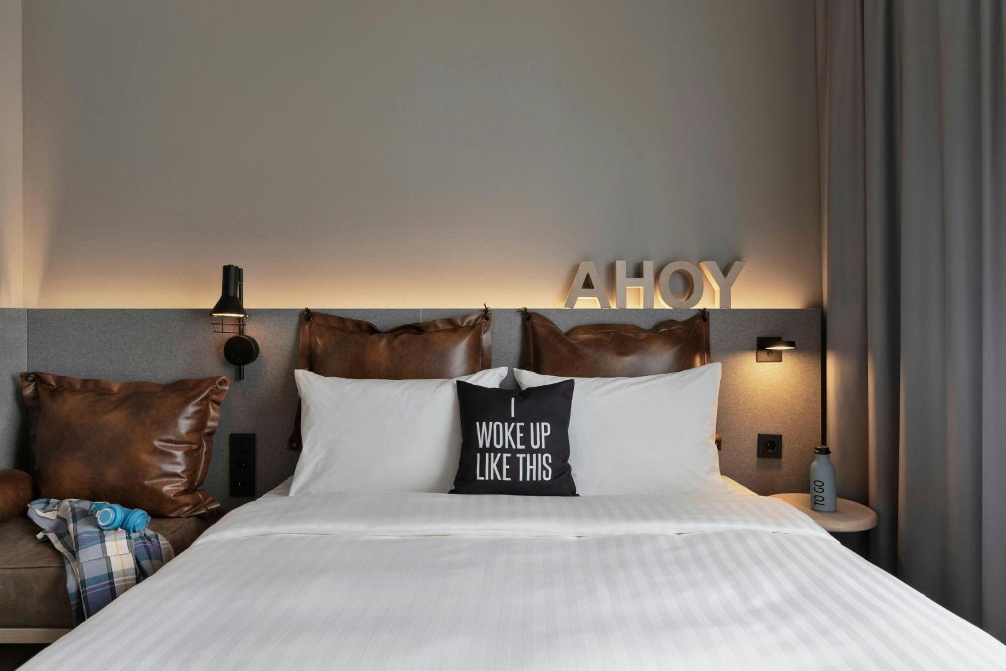 MOXY Sleeper Queen
