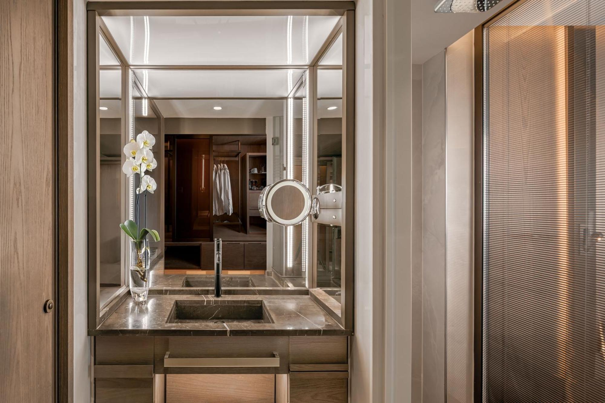 Superior Double or Twin Room Inland View