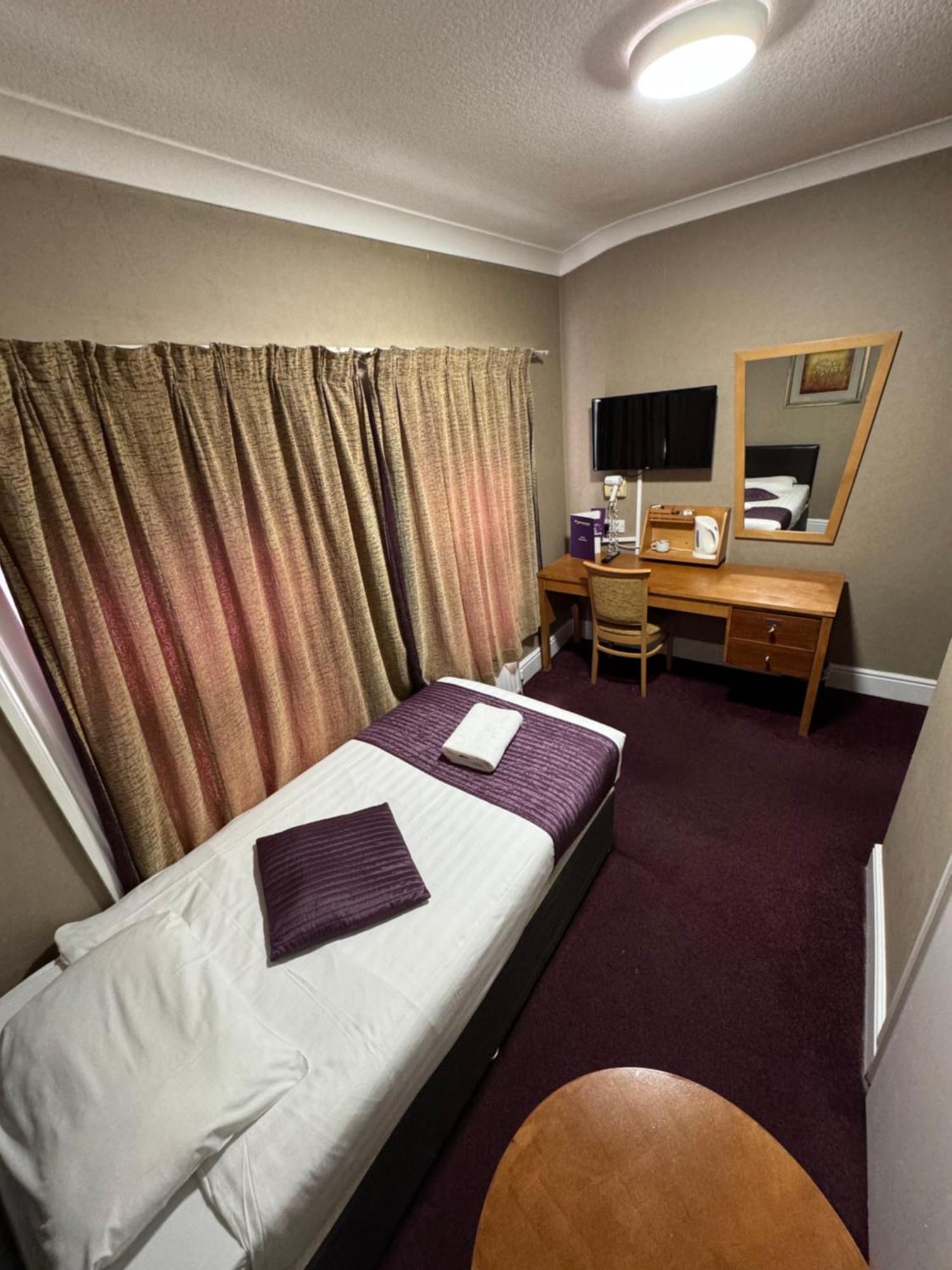 Single Room,1698847672:JPEG
