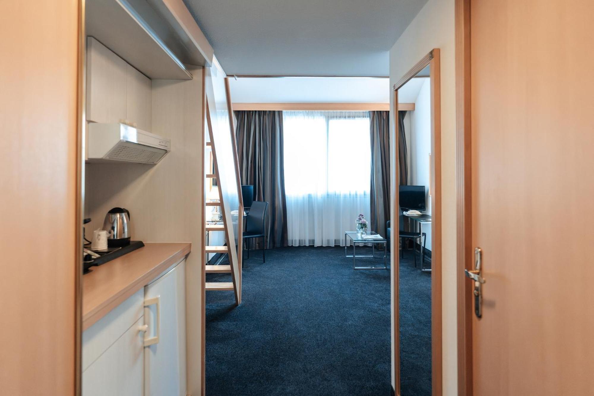 Double Suite