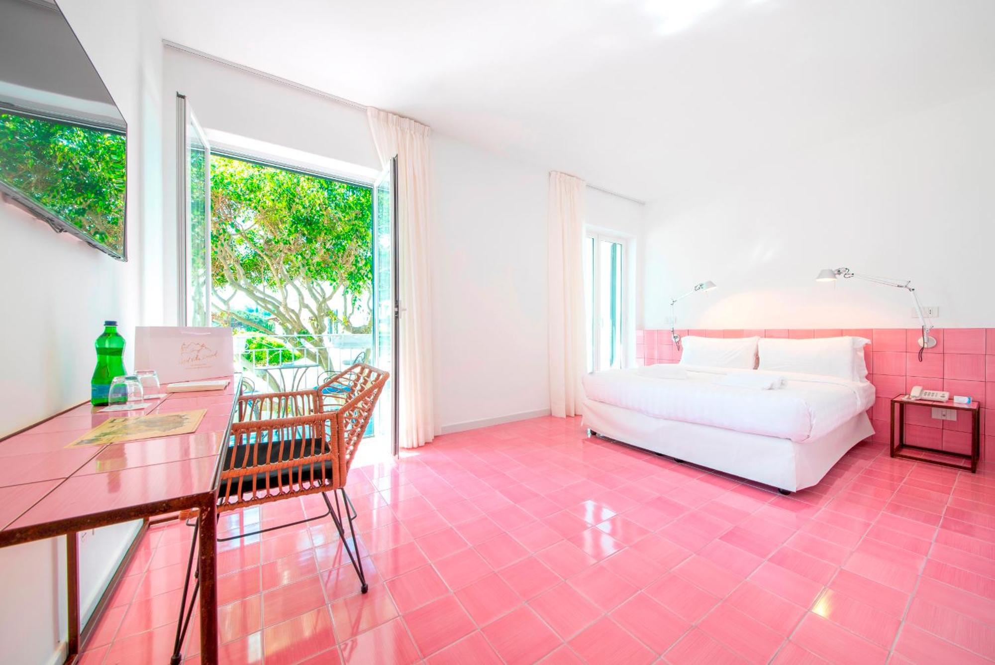 Large Double or Twin Room